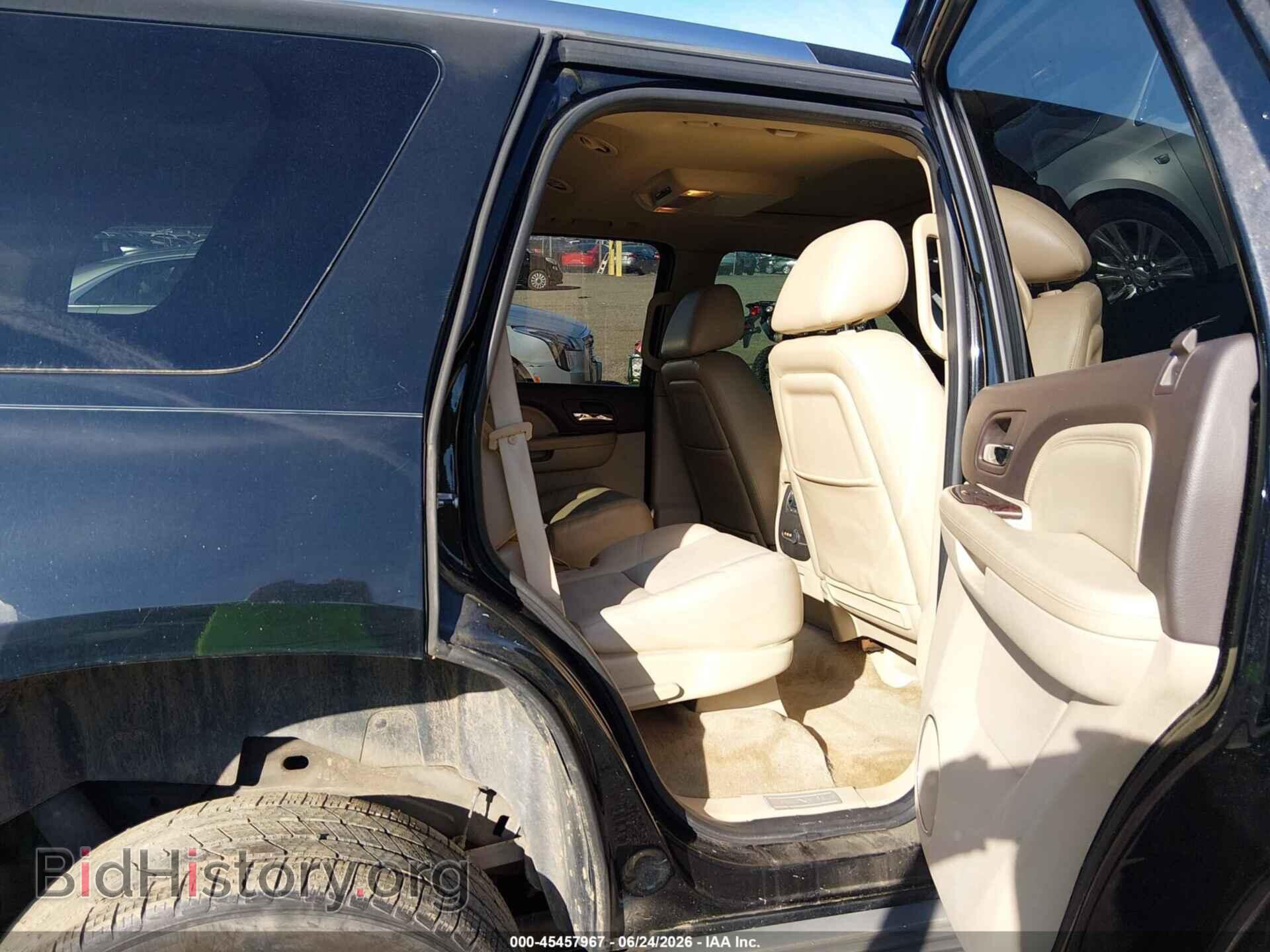 2011 GMC YUKON - VIN: 1GKS1EEF7BR190303 - Photo 8
