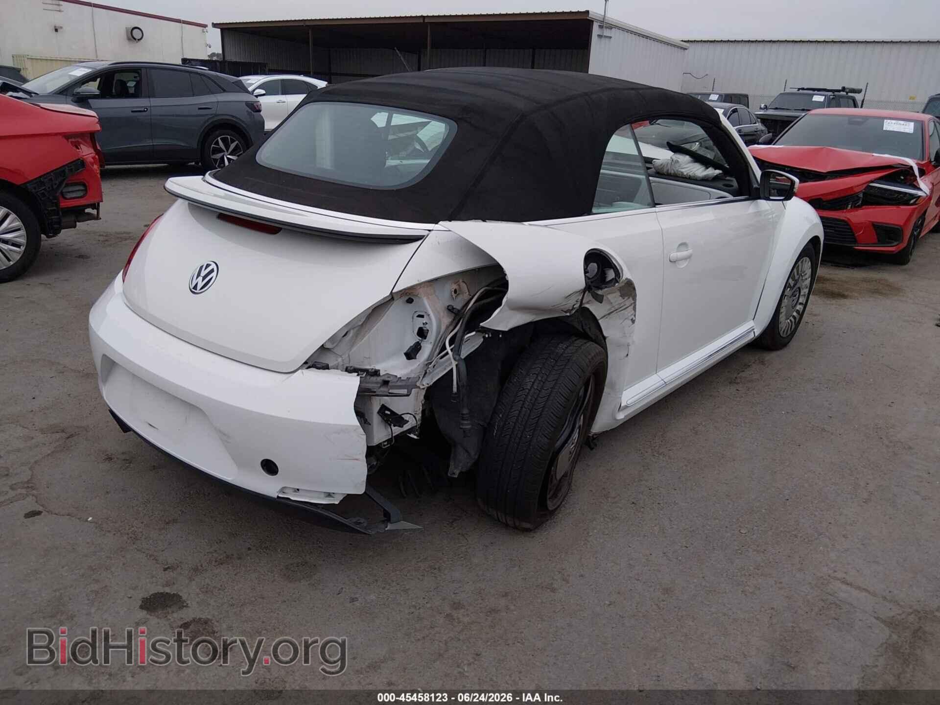 2014 VOLKSWAGEN BEETLE - VIN: 3VW507AT3EM820713 - Фото 4