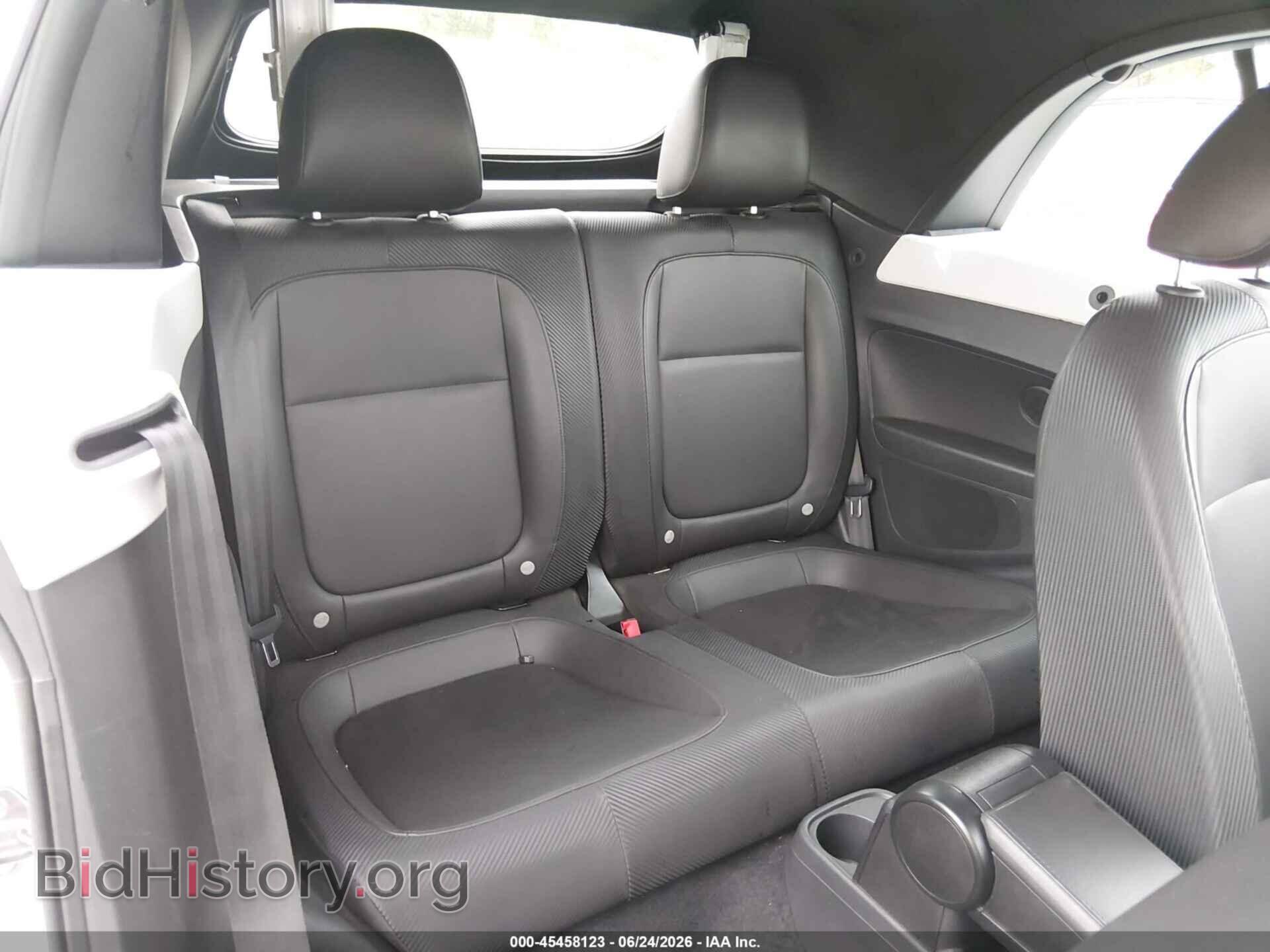 2014 VOLKSWAGEN BEETLE - VIN: 3VW507AT3EM820713 - Фото 8