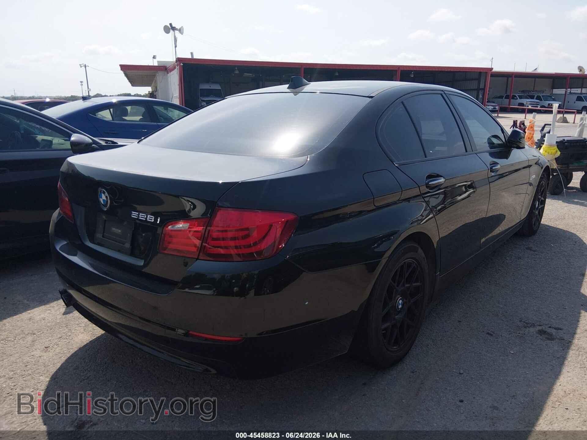 2012 BMW 528I - VIN: WBAXG5C53CDX02757 - Фото 4