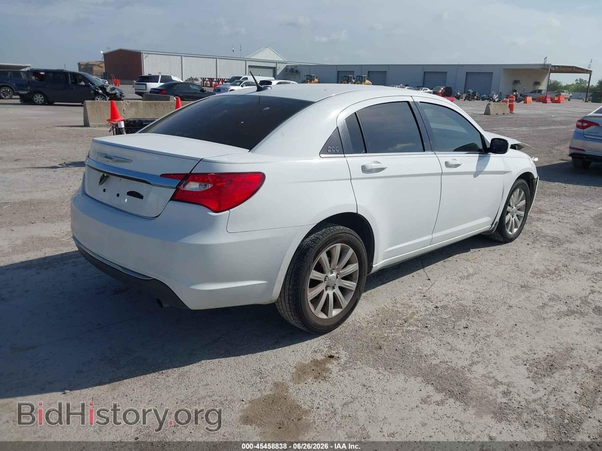 2013 CHRYSLER 200 - VIN: 1C3CCBBB6DN629208 - Photo 4