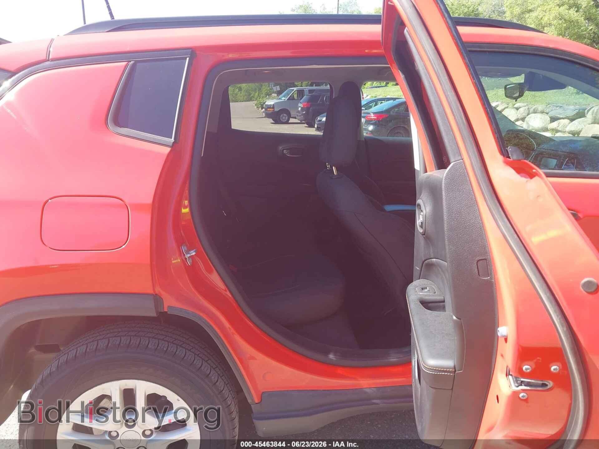2018 JEEP COMPASS - VIN: 3C4NJDAB2JT392235 - Фото 8