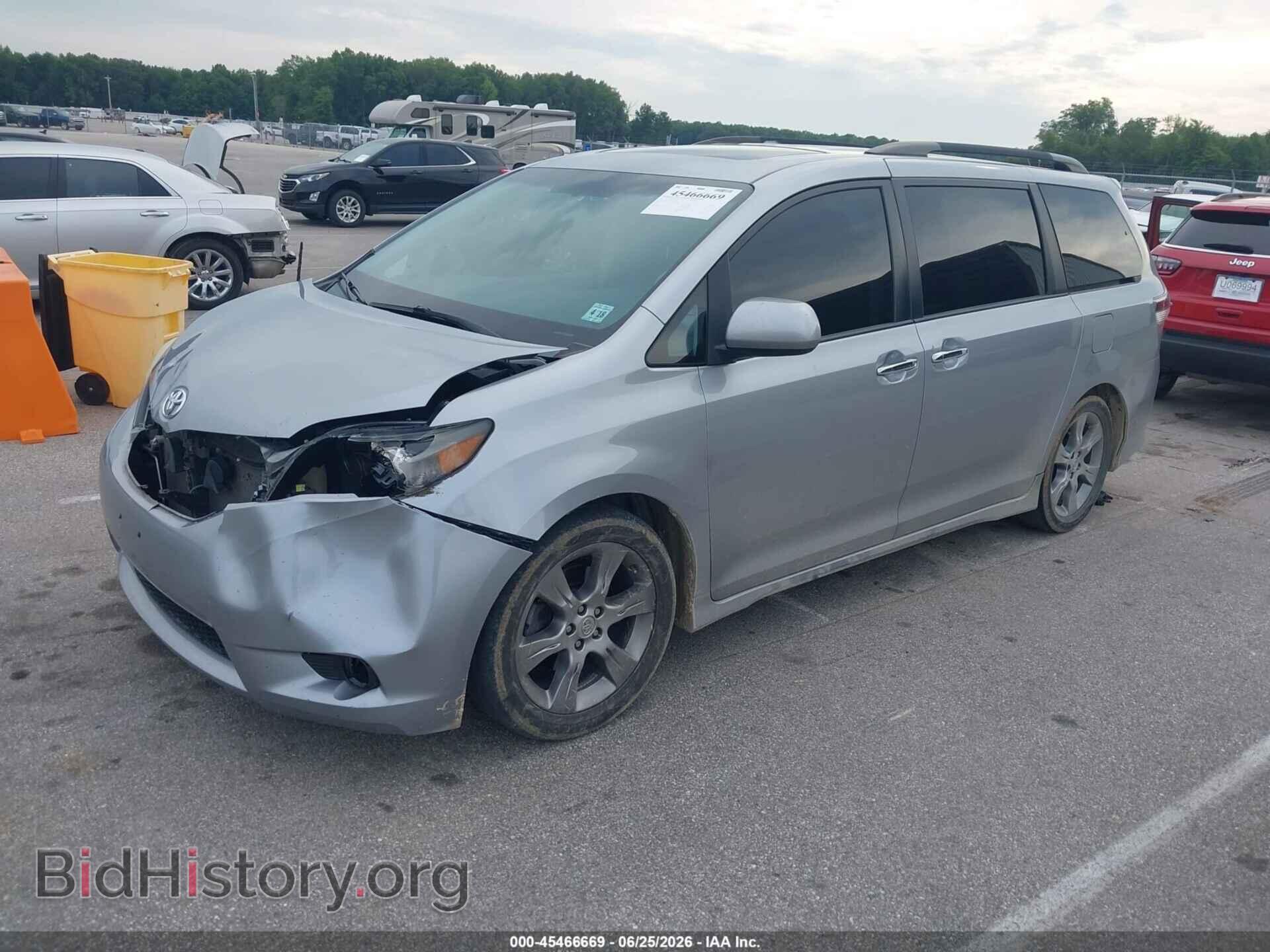 2013 TOYOTA SIENNA - VIN: 5TDXK3DC8DS328428 - Фото 2