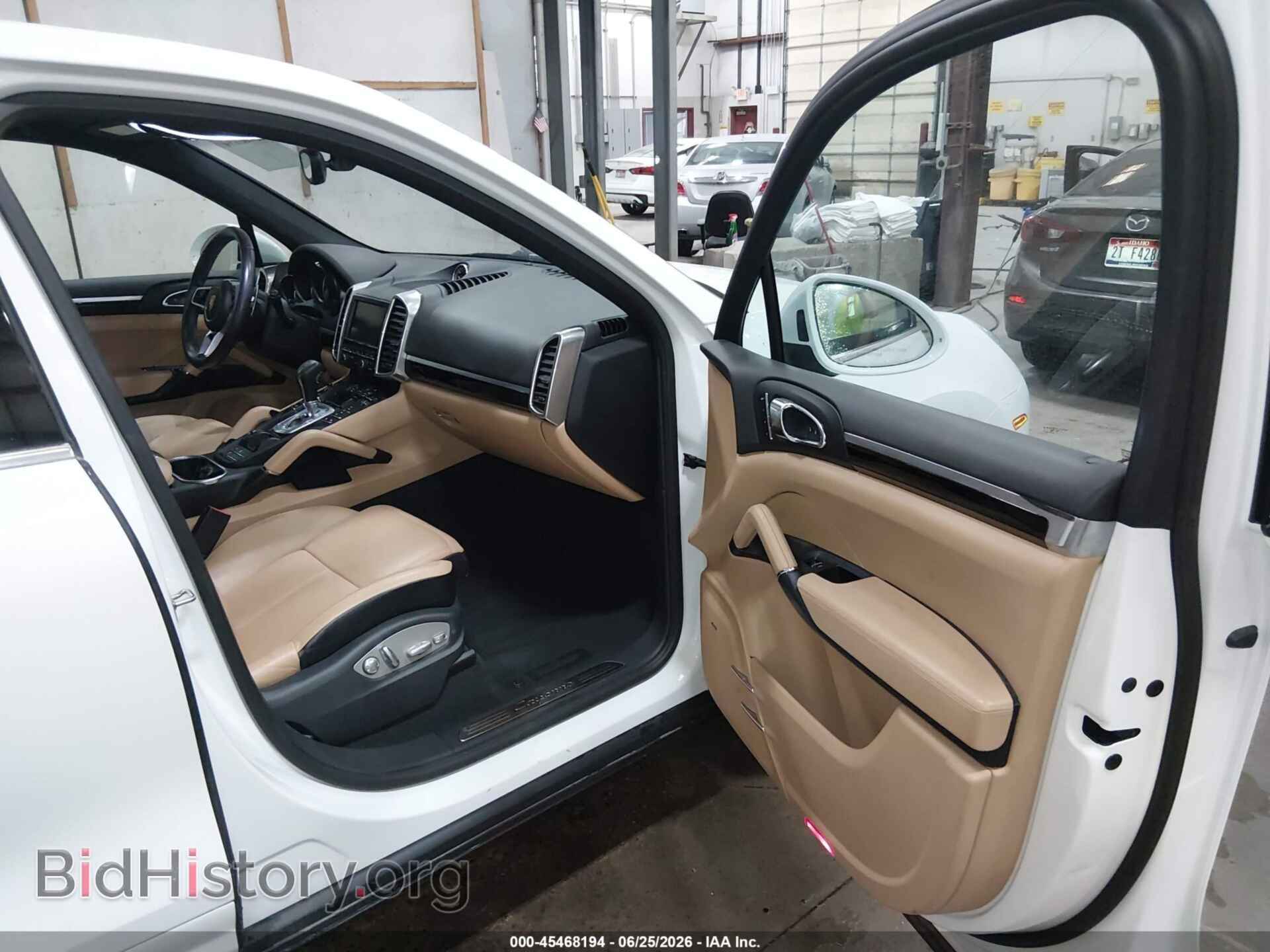 2016 PORSCHE CAYENNE - VIN: WP1AA2A24GLA06579 - Фото 5