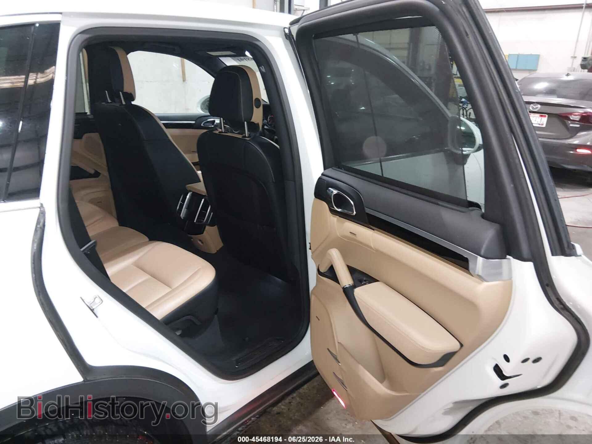 2016 PORSCHE CAYENNE - VIN: WP1AA2A24GLA06579 - Фото 8