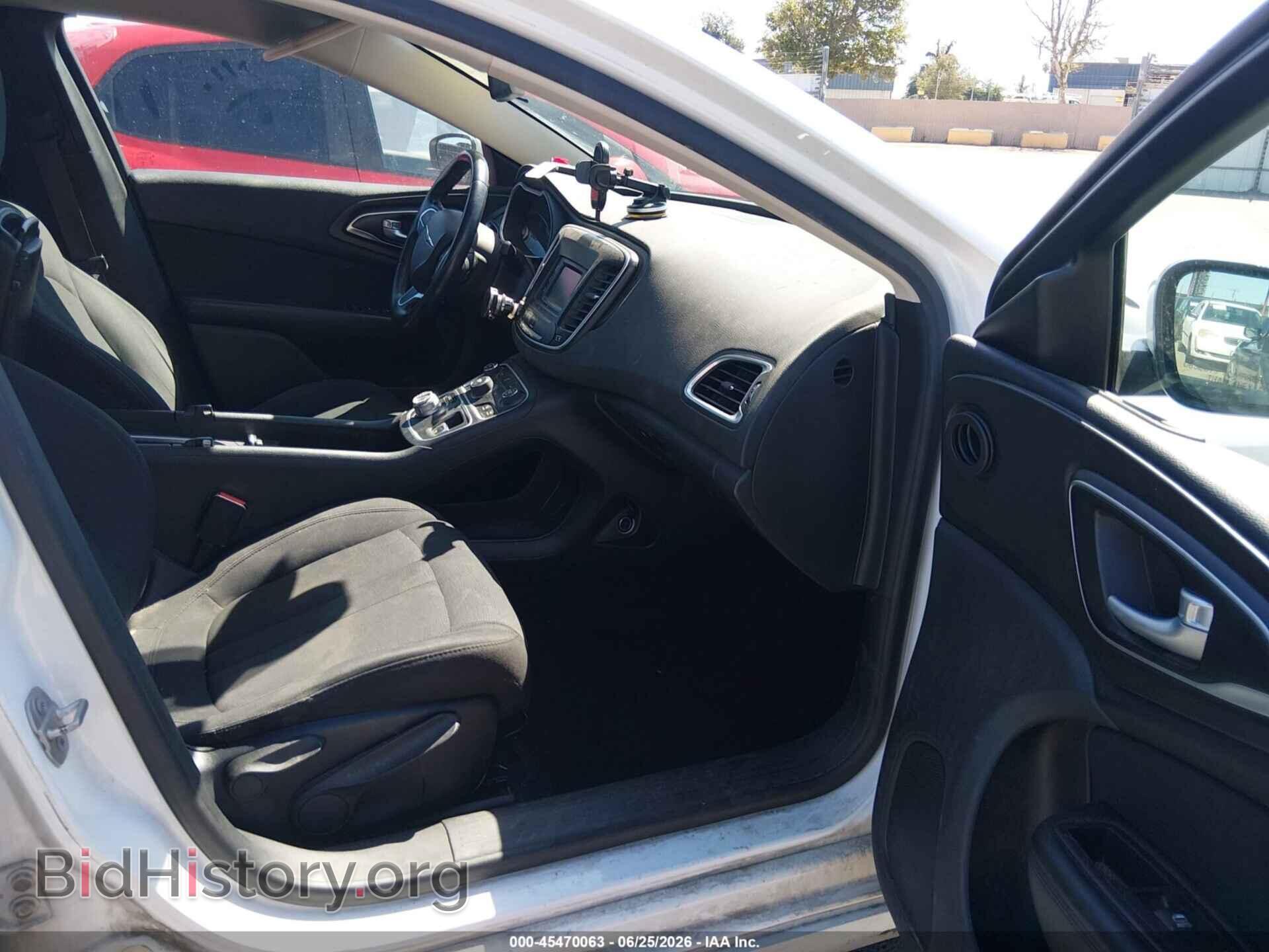 2016 CHRYSLER 200 - VIN: 1C3CCCAB8GN160585 - Photo 5
