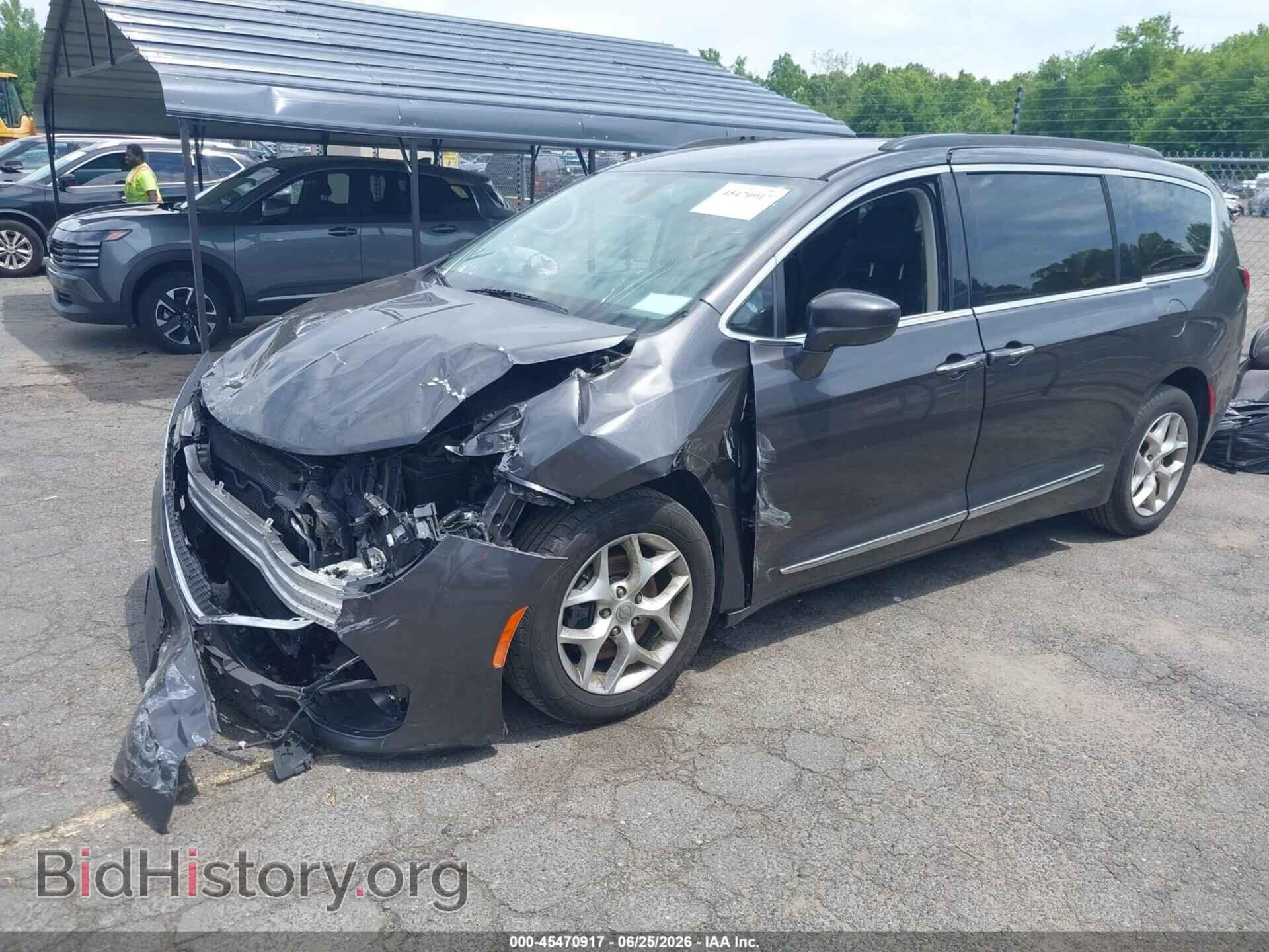 2017 CHRYSLER PACIFICA - VIN: 2C4RC1BG3HR831444 - Photo 2