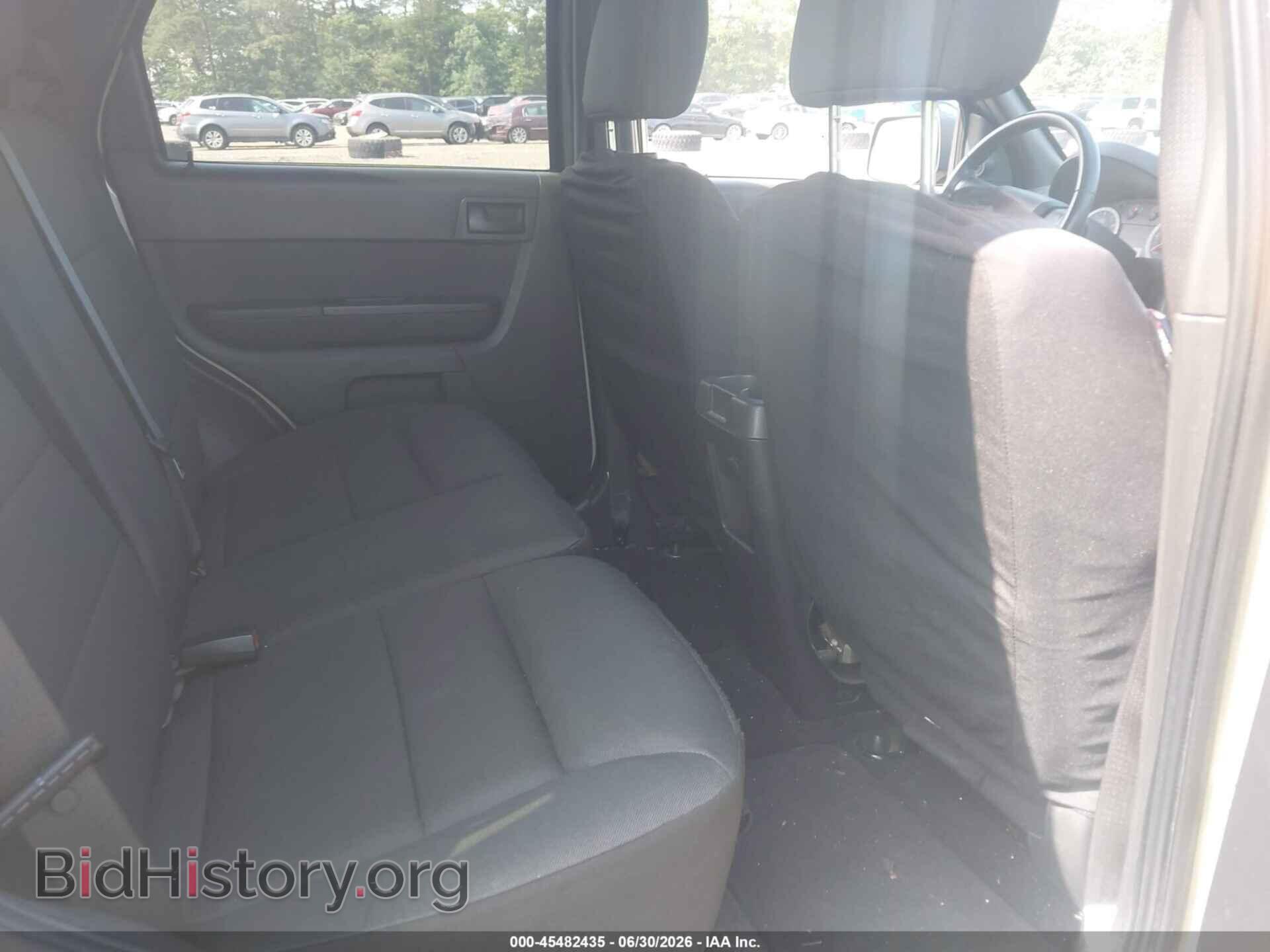2011 FORD ESCAPE - VIN: 1FMCU9DG4BKA33597 - Photo 8