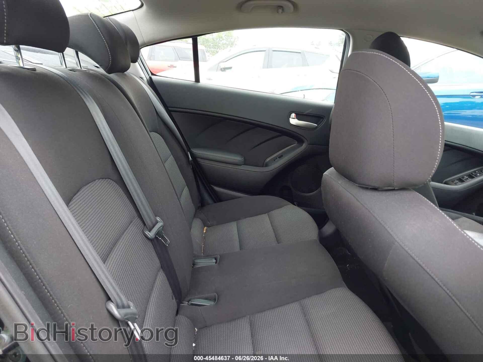 2017 KIA FORTE - VIN: 3KPFK4A79HE140249 - Photo 8