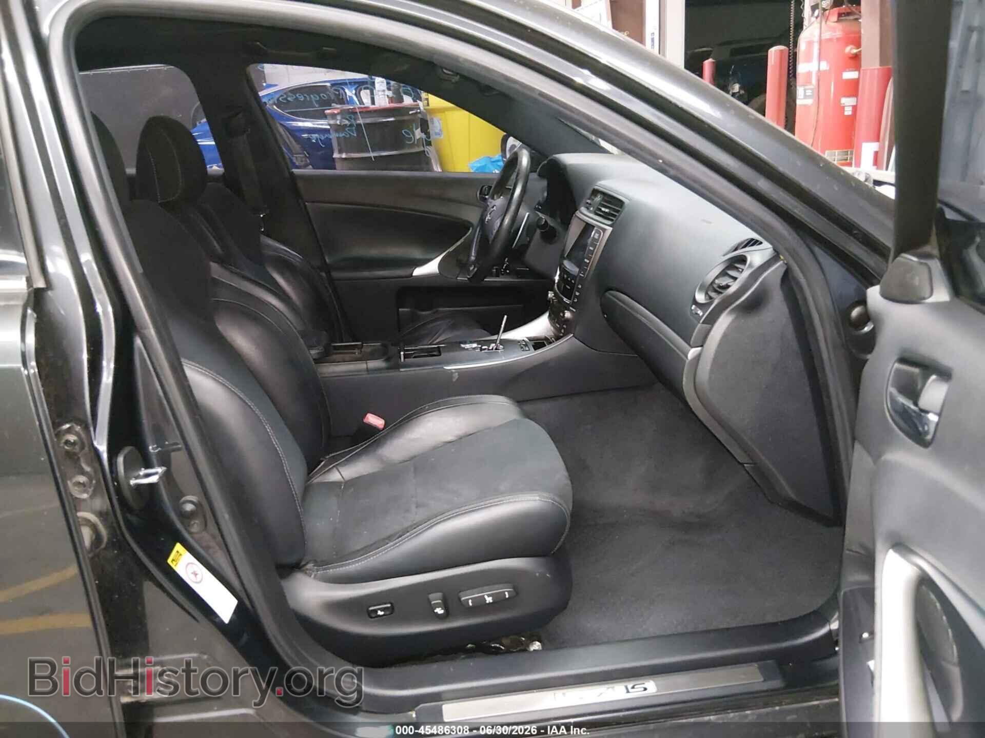 2011 LEXUS IS 250 - VIN: JTHBF5C26B5138695 - Photo 5