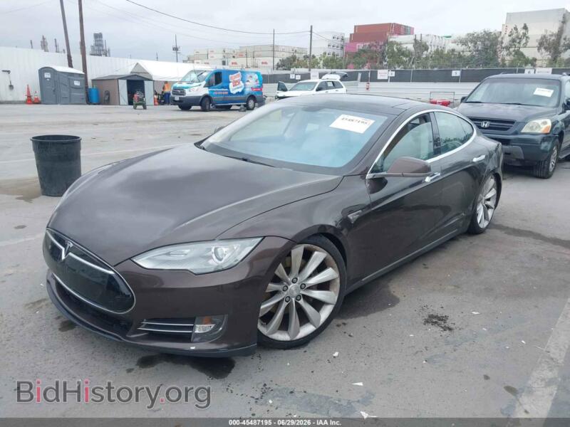 2013 Tesla MODEL S (VIN 5YJSA1BC8DFP10483) — фото 2 из 17