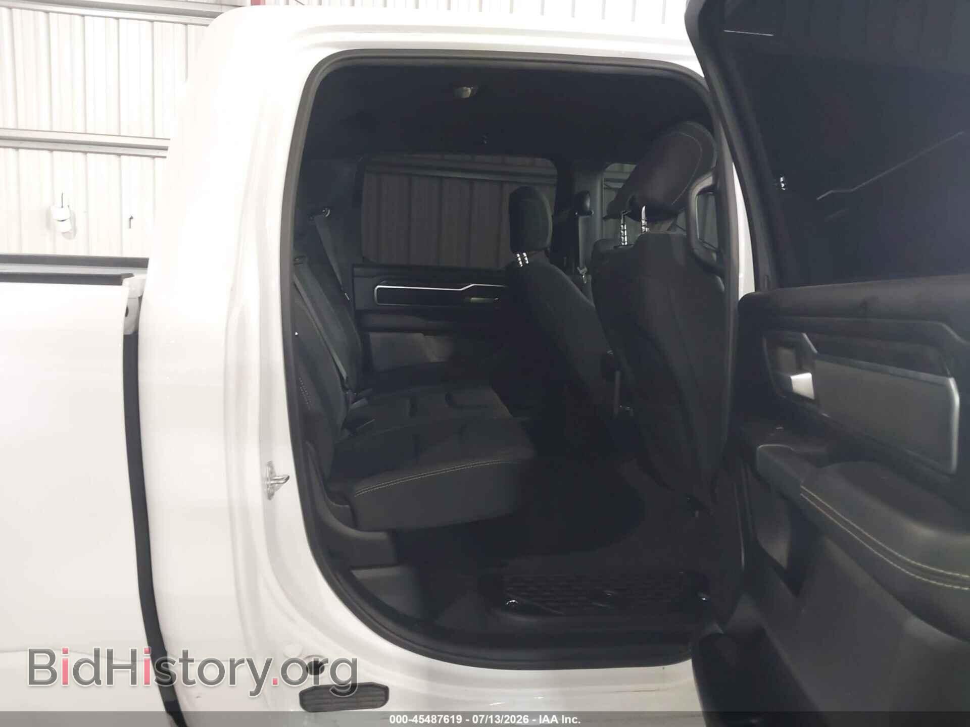 2024 RAM 1500 - VIN: 1C6SRFFT1RN181281 - Фото 8