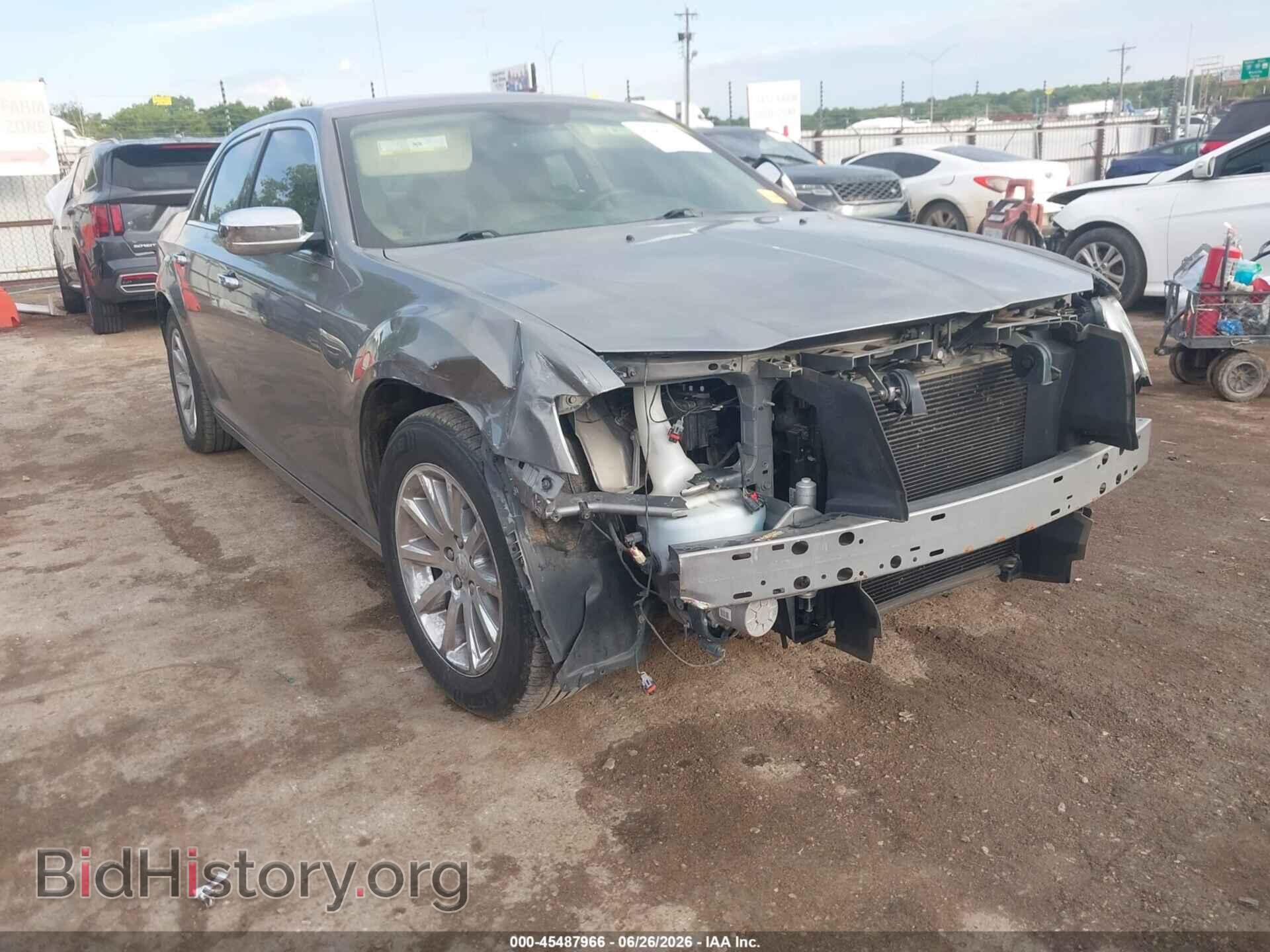 Photo 2C3CA5CGXBH526395 - CHRYSLER 300 2011