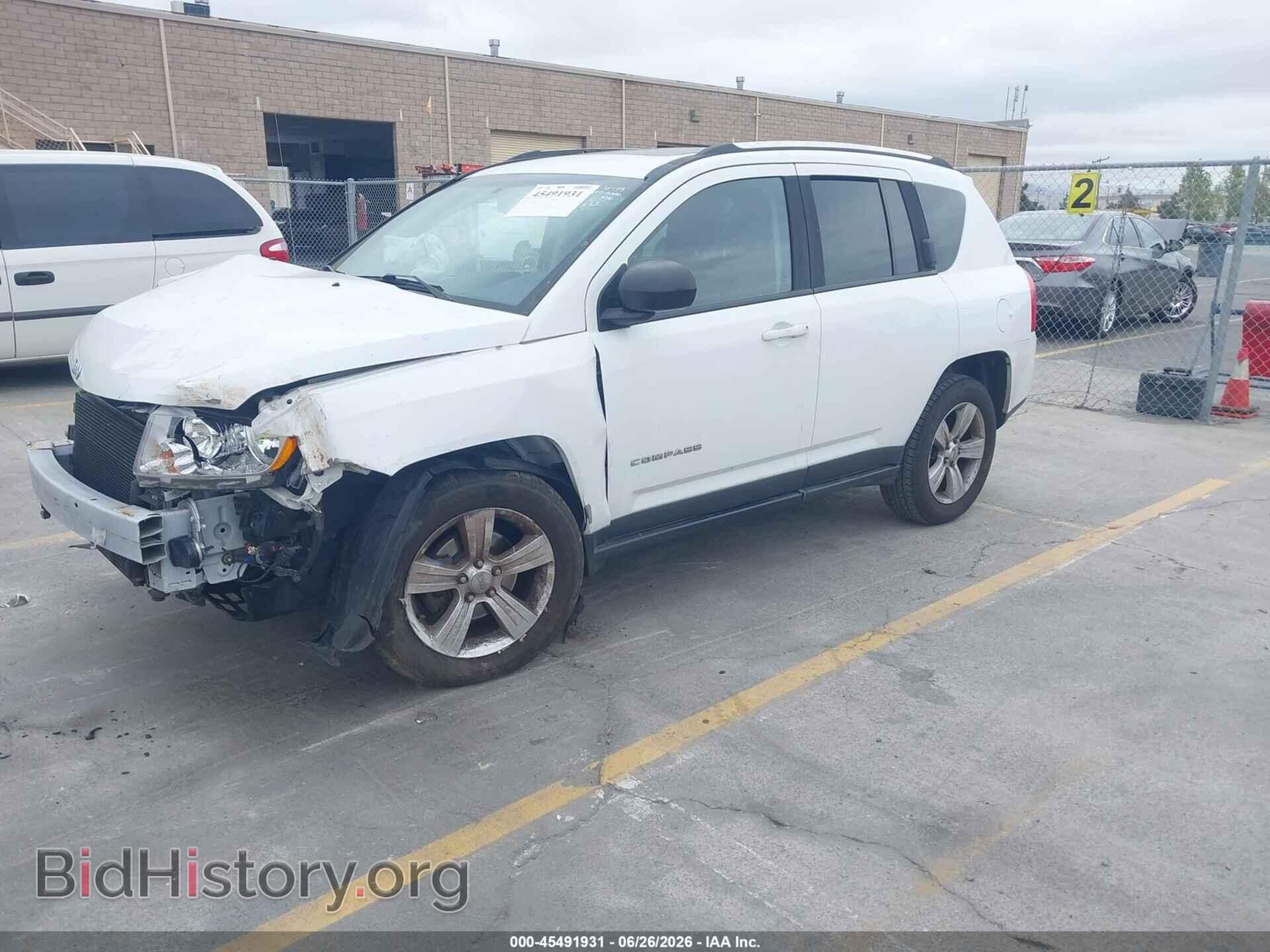 2013 JEEP COMPASS - VIN: 1C4NJDEB6DD192396 - Photo 2
