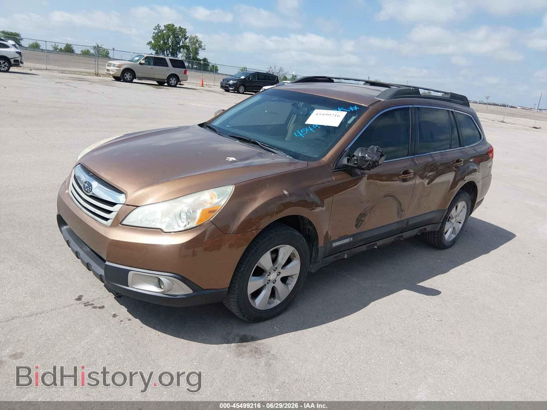2011 SUBARU OUTBACK - VIN: 4S4BRCCC8B3351323 - Photo 2