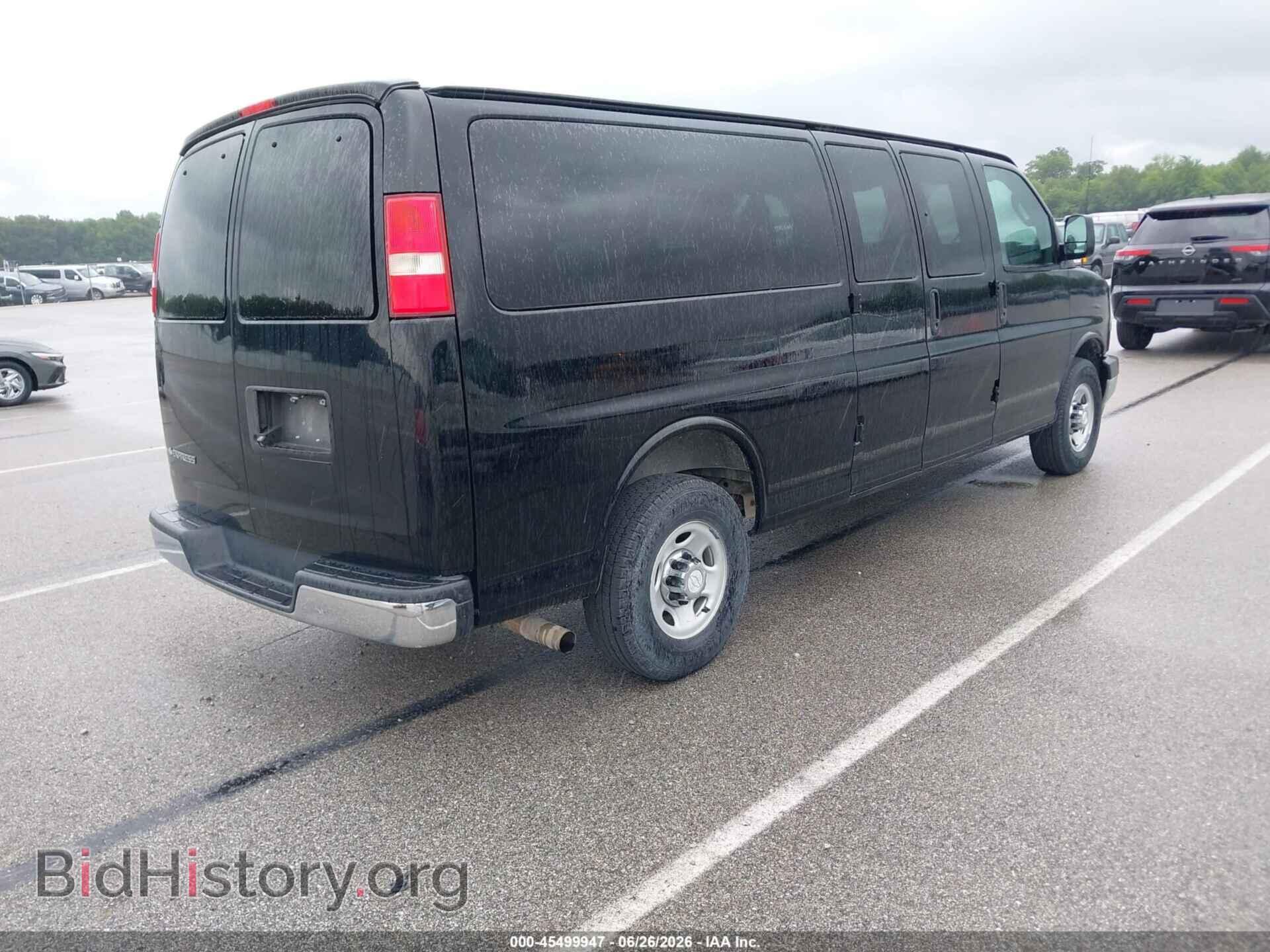 2017 CHEVROLET EXPRESS 3500 - VIN: 1GAZGPFF9H1266610 - Фото 4