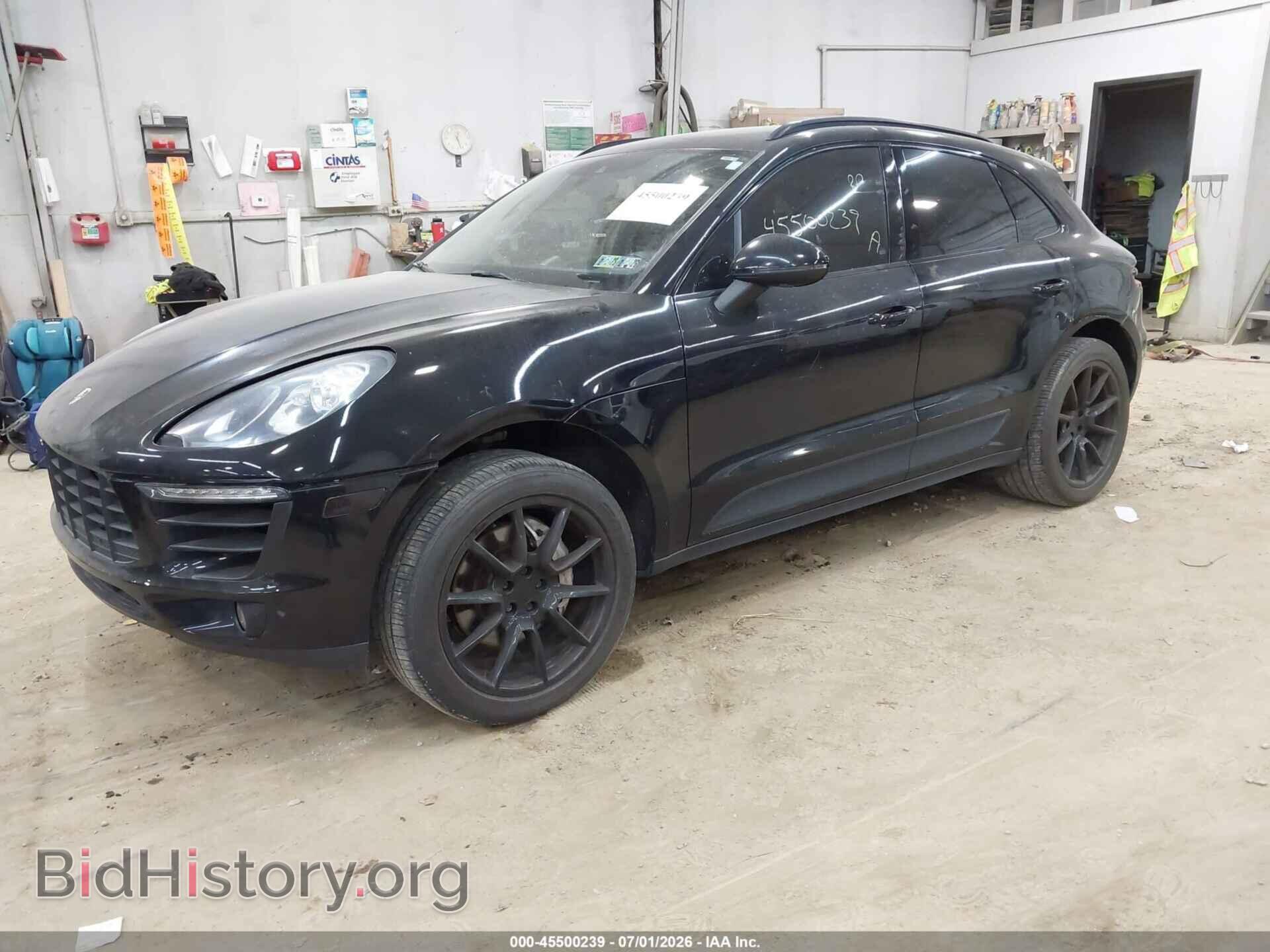 2017 PORSCHE MACAN - VIN: WP1AB2A57HLB13733 - Photo 2