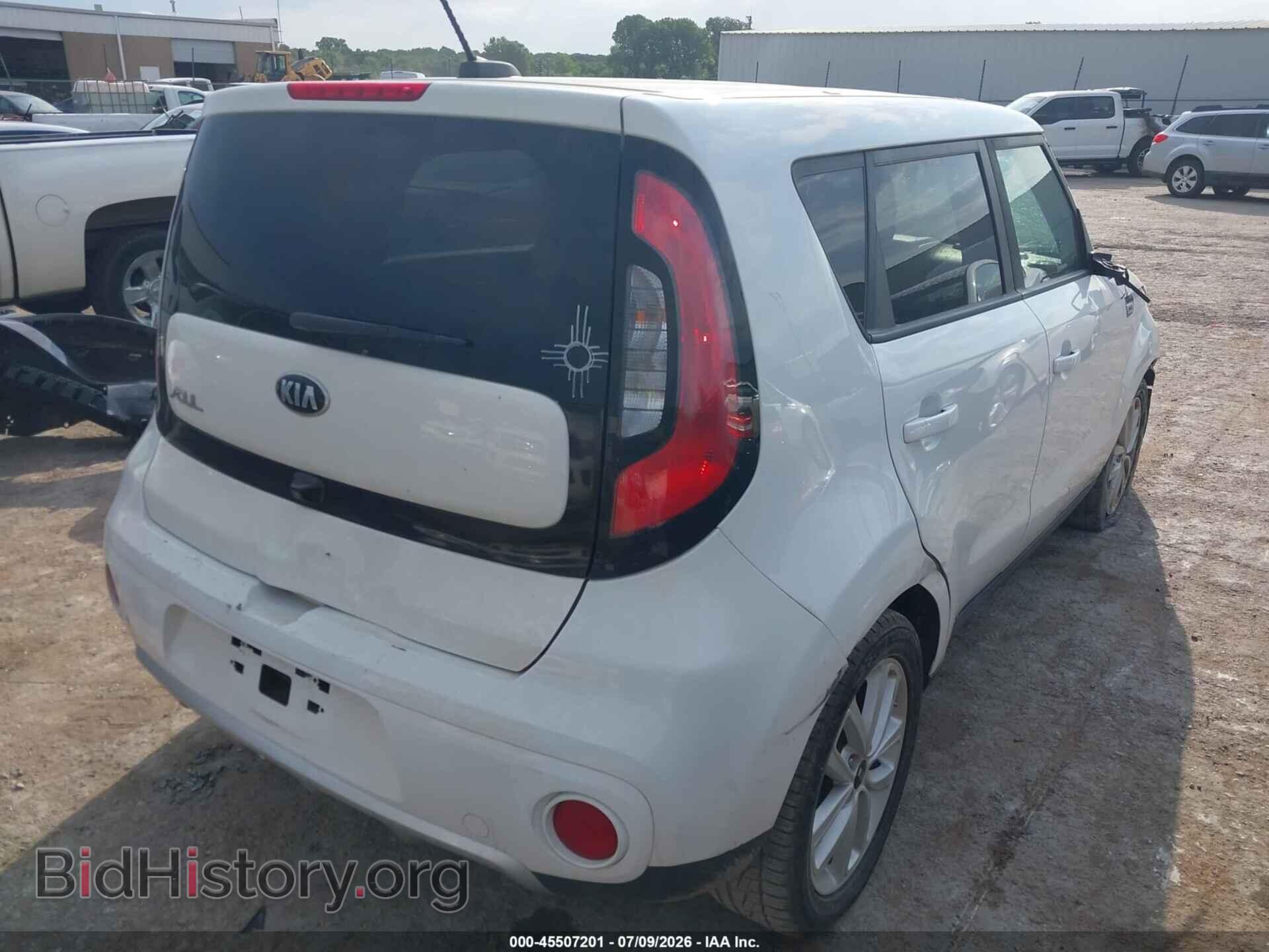 2018 KIA SOUL - VIN: KNDJP3A55J7901868 - Фото 4