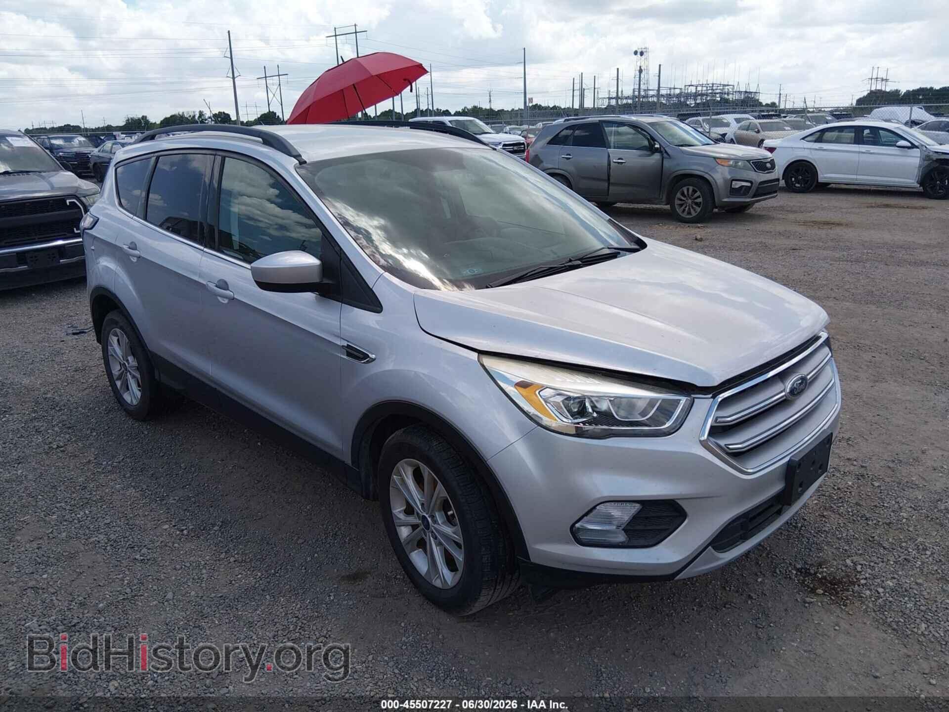 Фотография 1FMCU0G98HUE07909 - FORD ESCAPE 2017