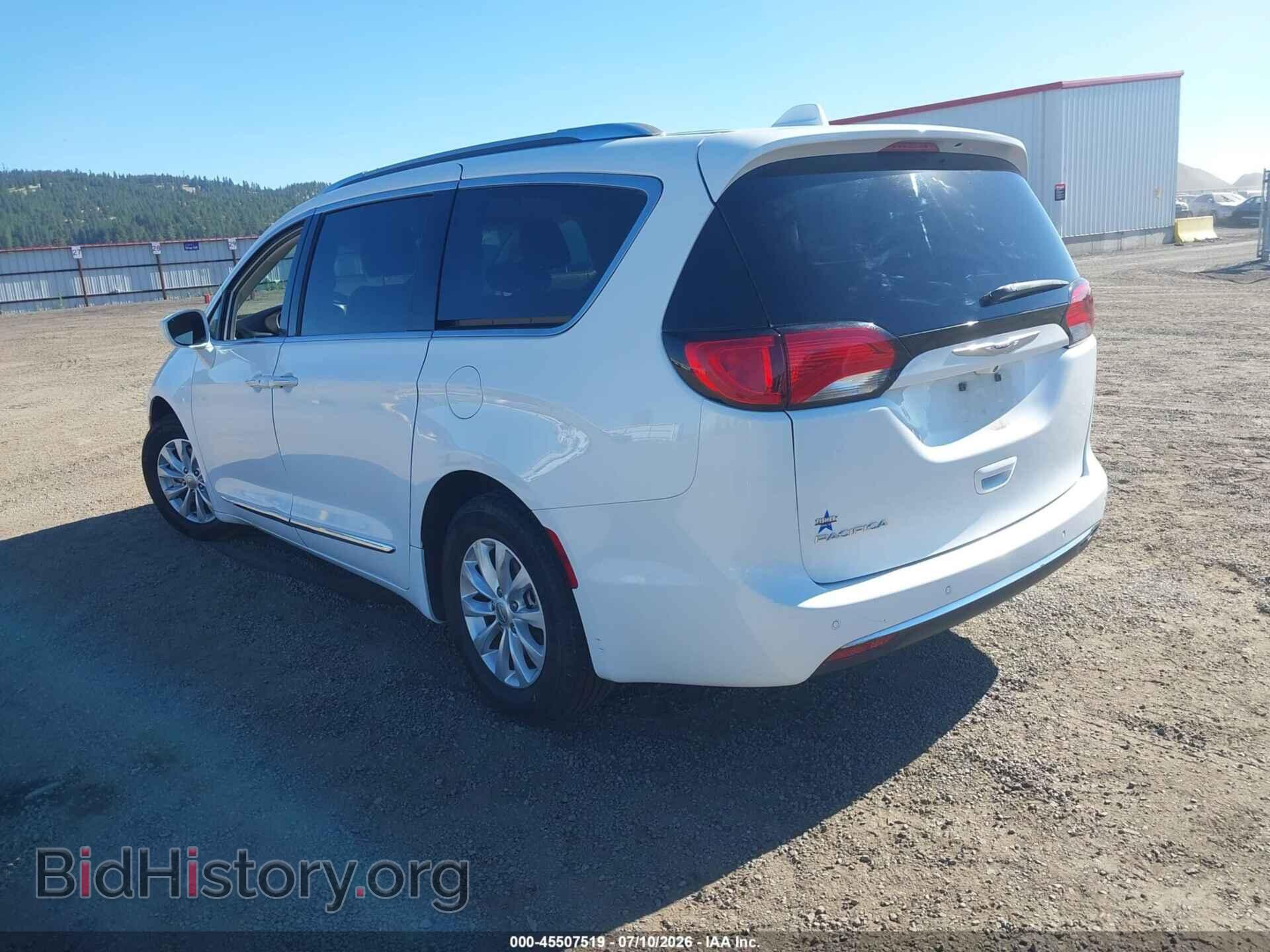 2019 CHRYSLER PACIFICA - VIN: 2C4RC1BG4KR732428 - Фото 3