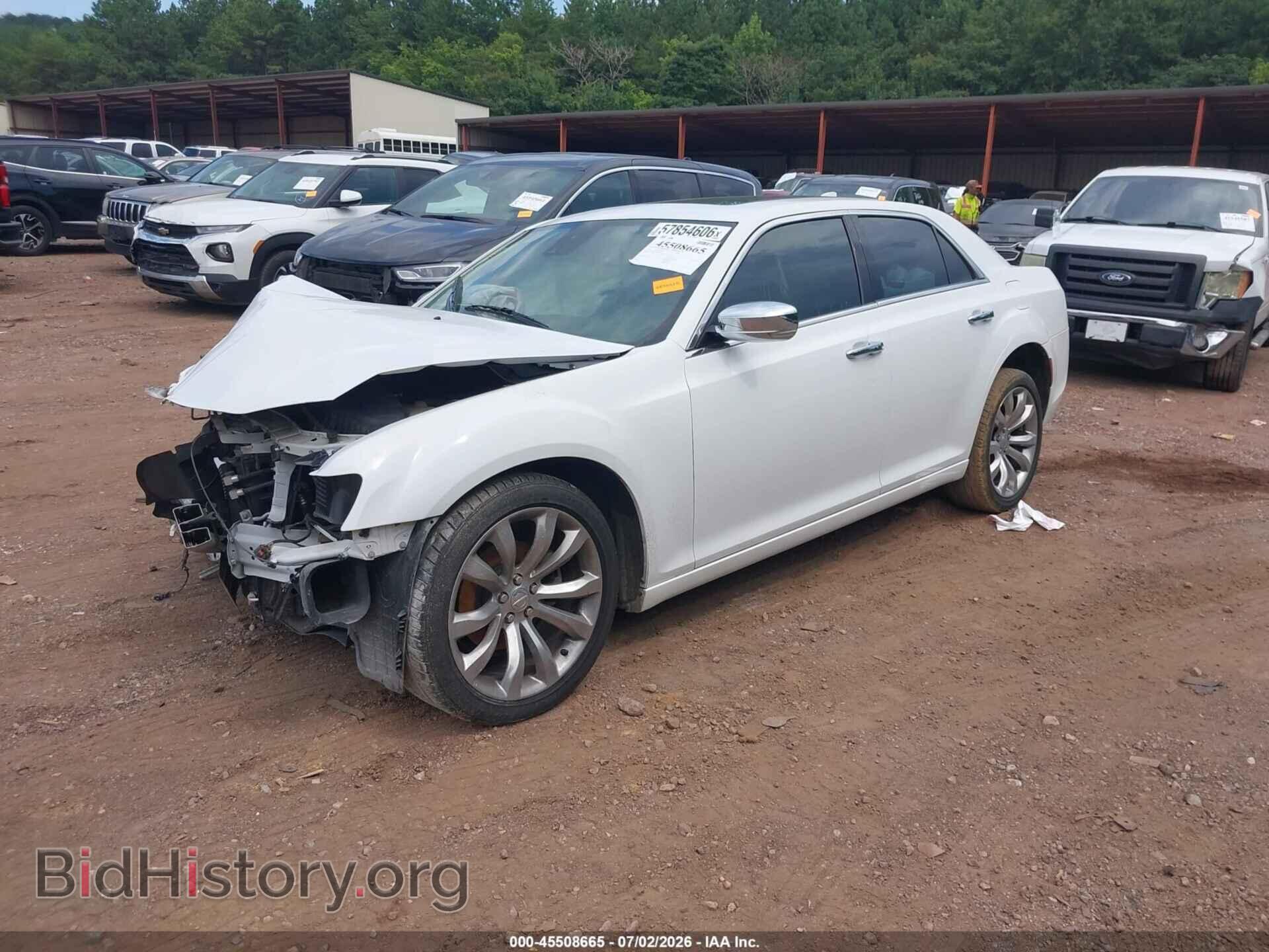 2017 CHRYSLER 300C - VIN: 2C3CCAEG1HH570391 - Photo 2