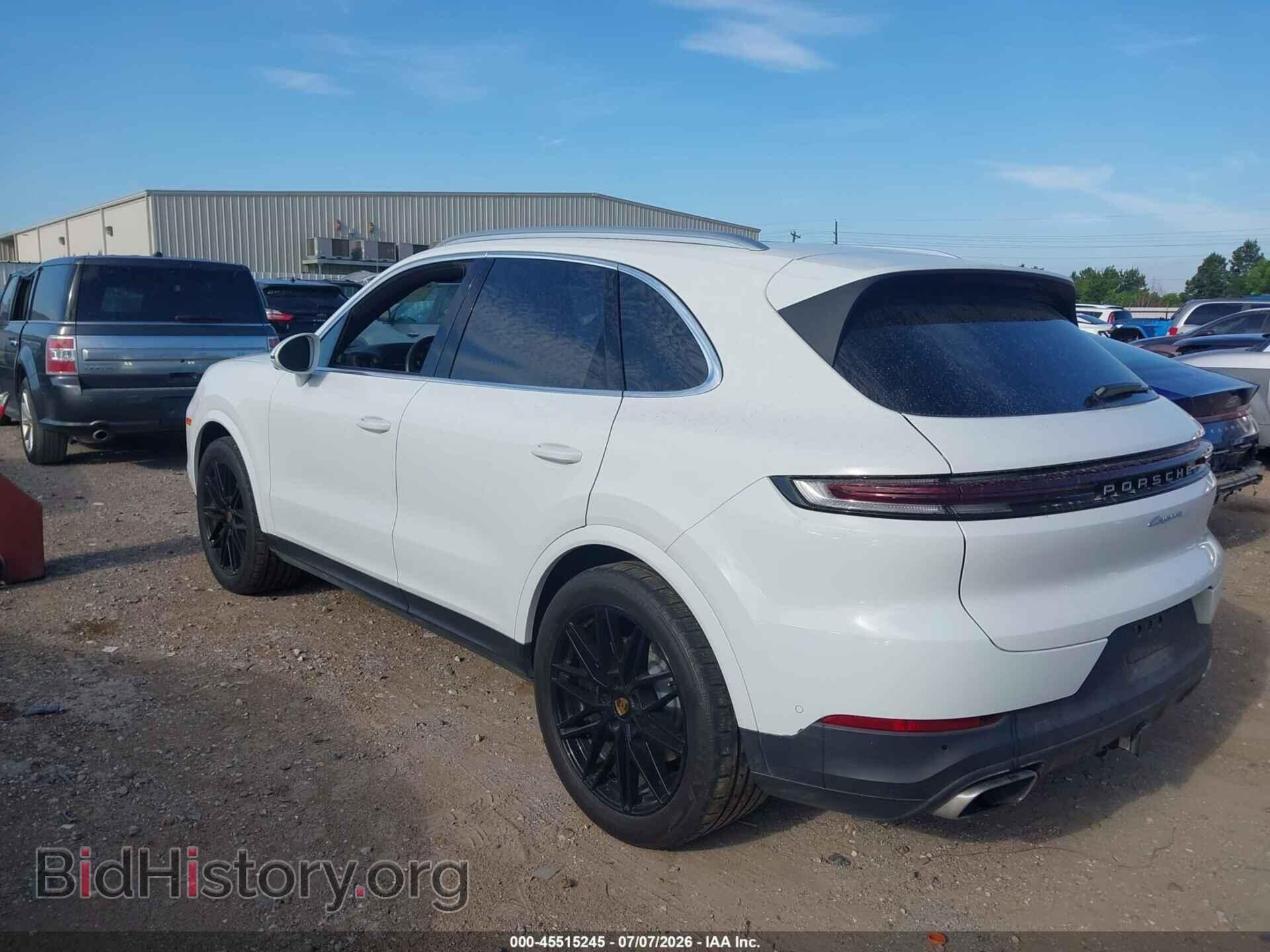 2024 PORSCHE CAYENNE - VIN: WP1AA2AY1RDA13958 - Photo 3