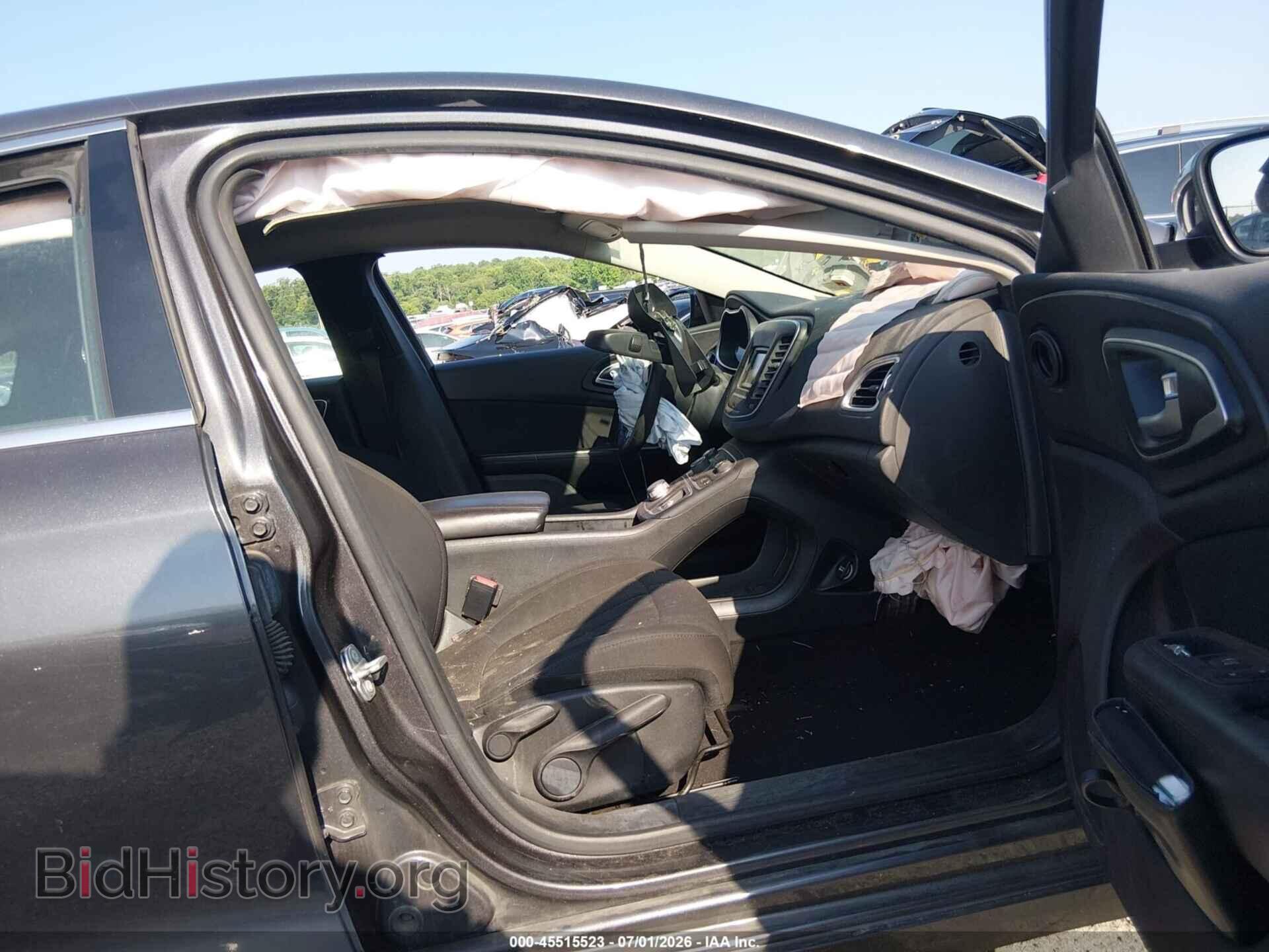2016 CHRYSLER 200 - VIN: 1C3CCCABXGN177453 - Photo 5