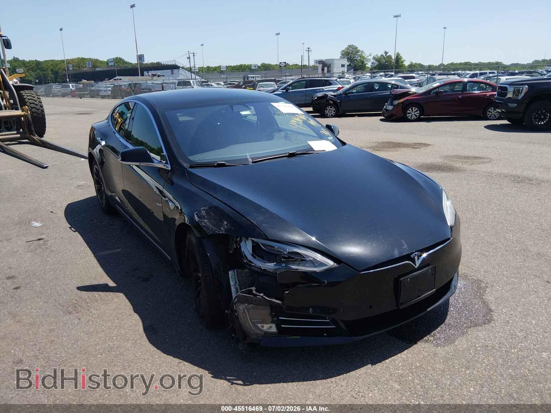 Фотография 5YJSA1E24JF266680 - TESLA MODEL S 2018