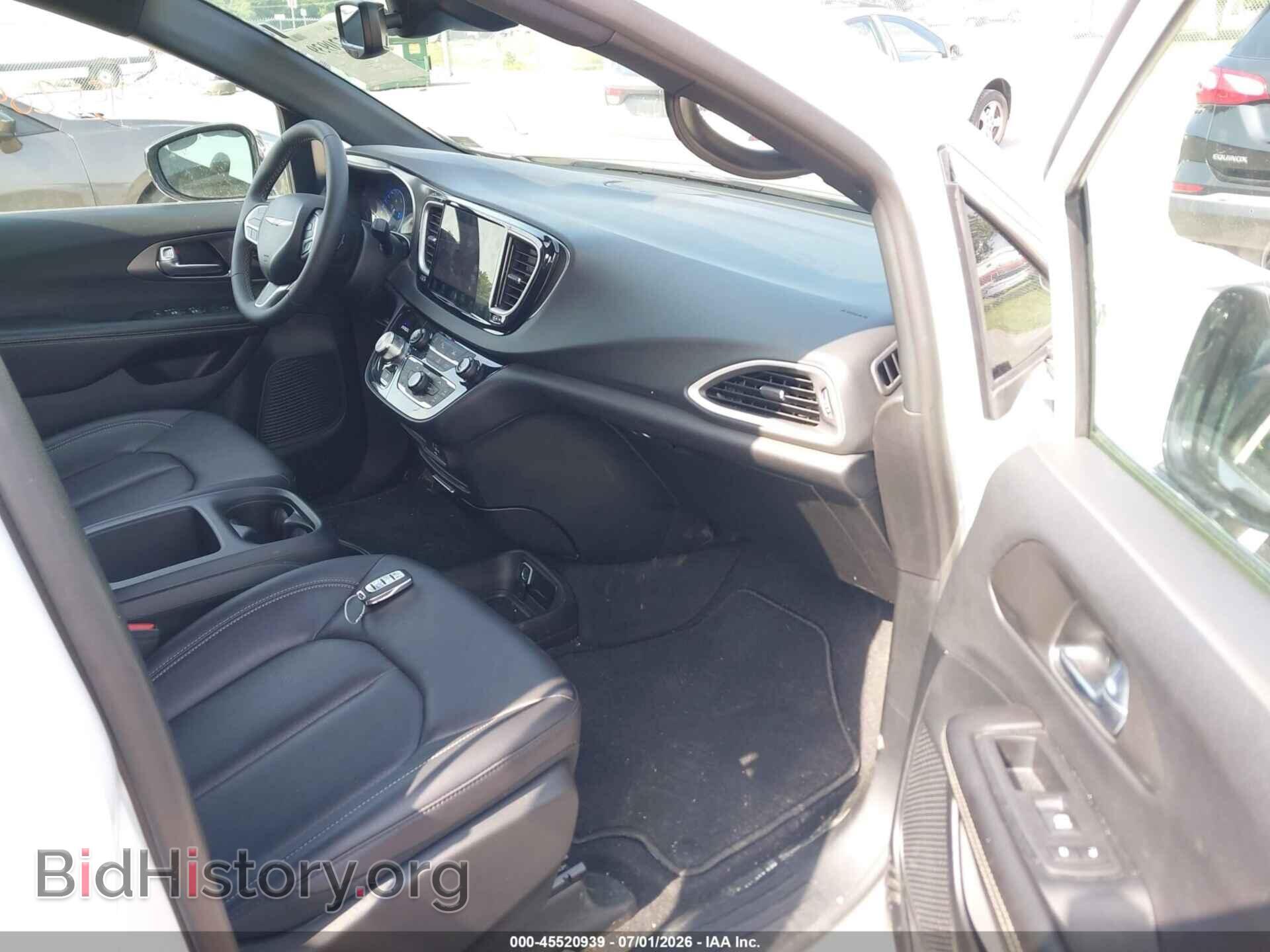 2026 CHRYSLER PACIFICA - VIN: 2C4RC1BG7TR217232 - Photo 5