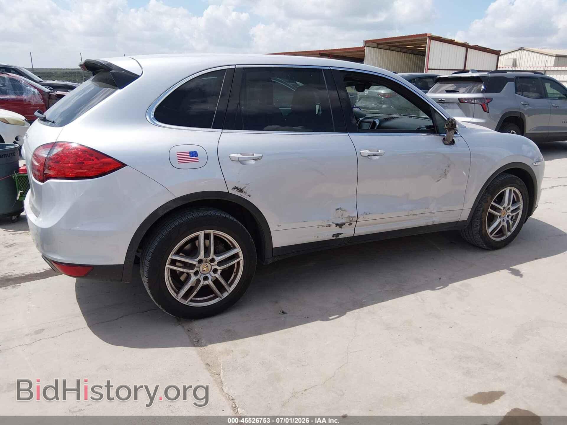 2011 PORSCHE CAYENNE - VIN: WP1AA2A27BLA03698 - Photo 4