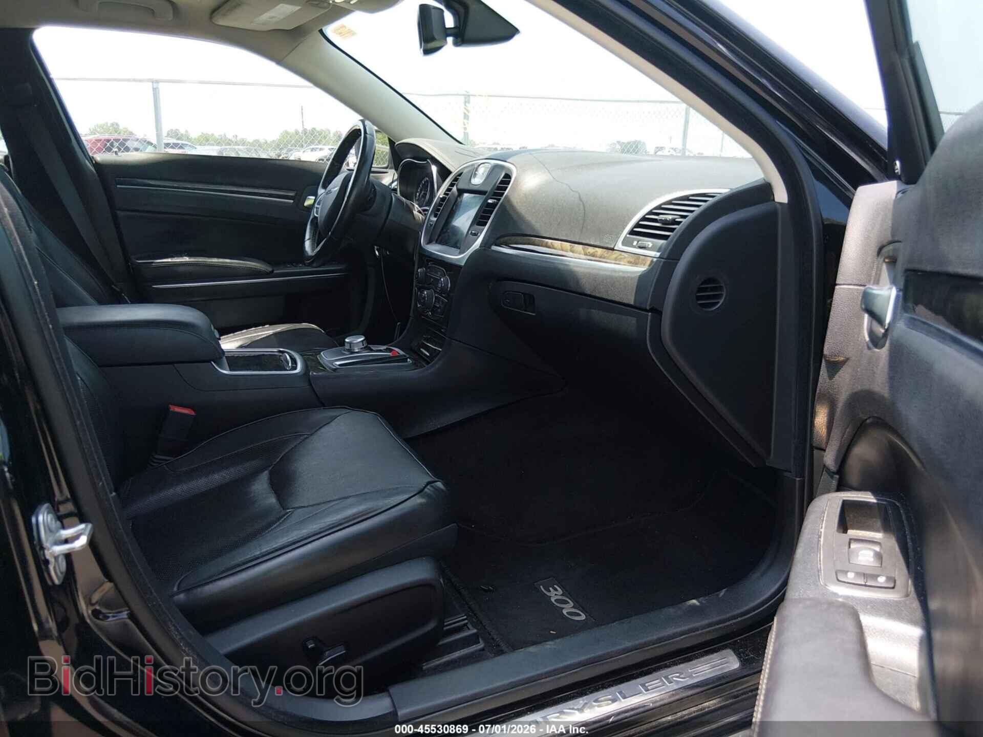 2017 CHRYSLER 300C - VIN: 2C3CCAKG1HH637477 - Фото 5