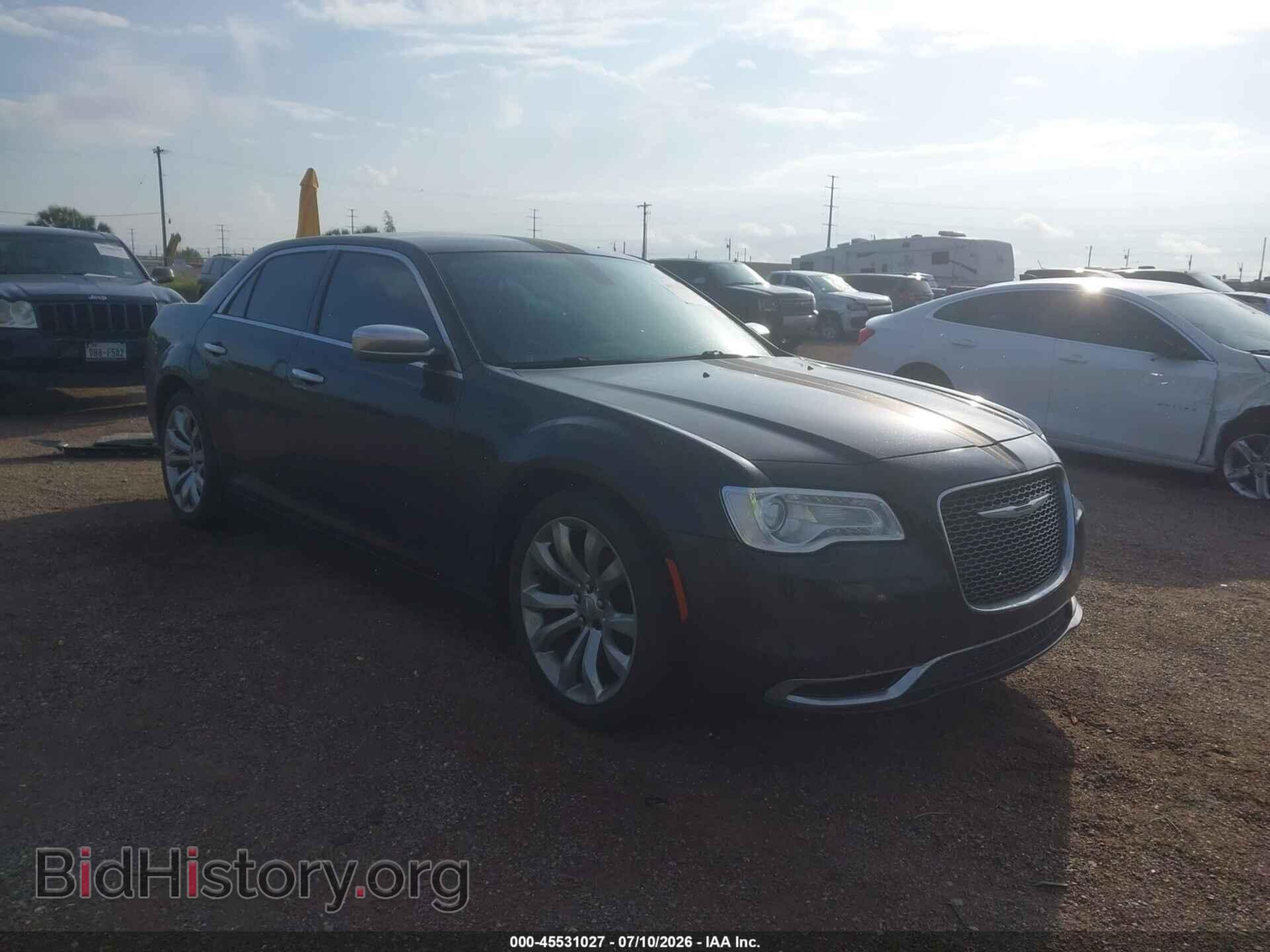 Фотография 2C3CCAEG8JH168020 - CHRYSLER 300 2018