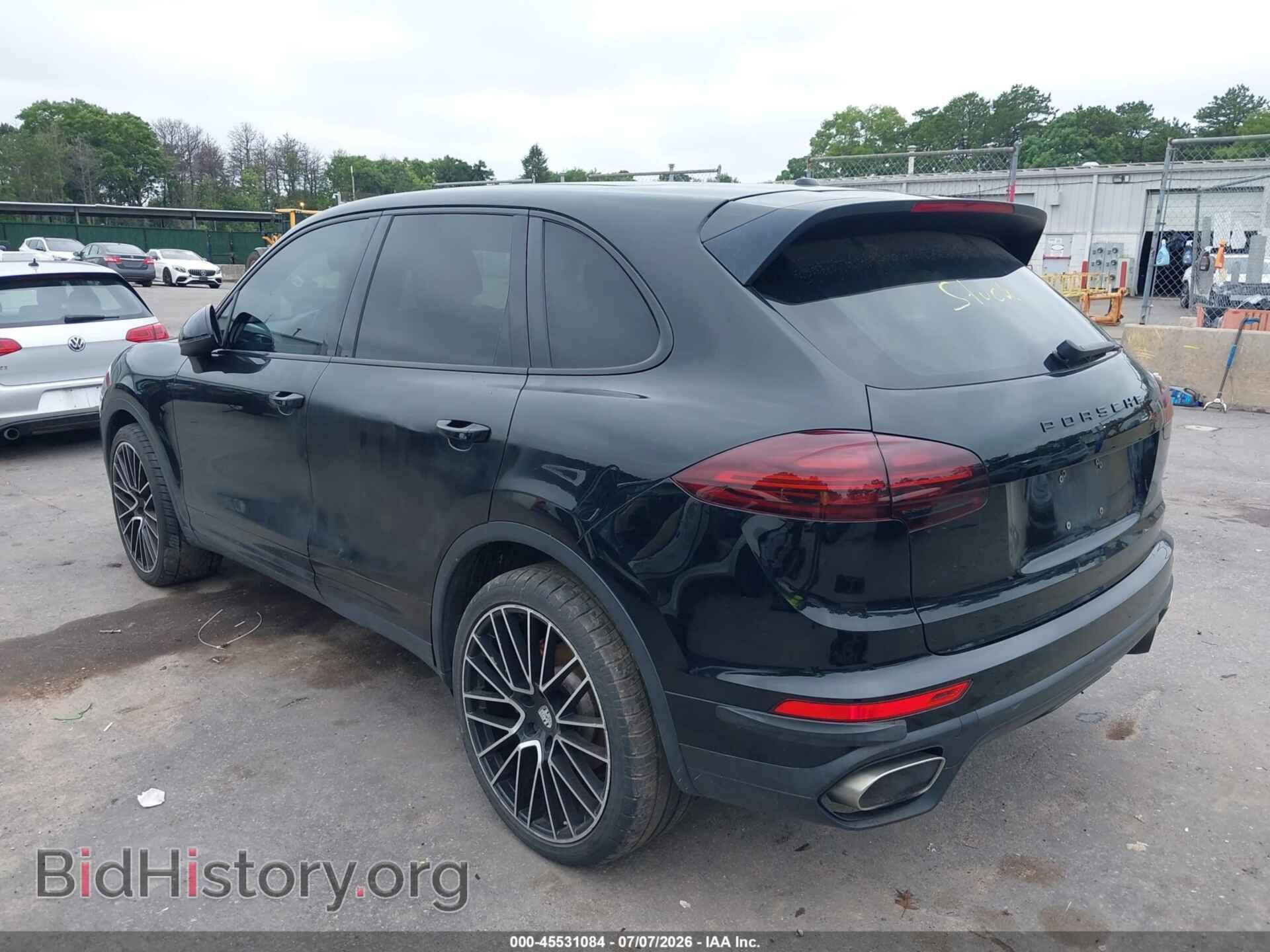 2017 PORSCHE CAYENNE - VIN: WP1AA2A24HKA89633 - Photo 3