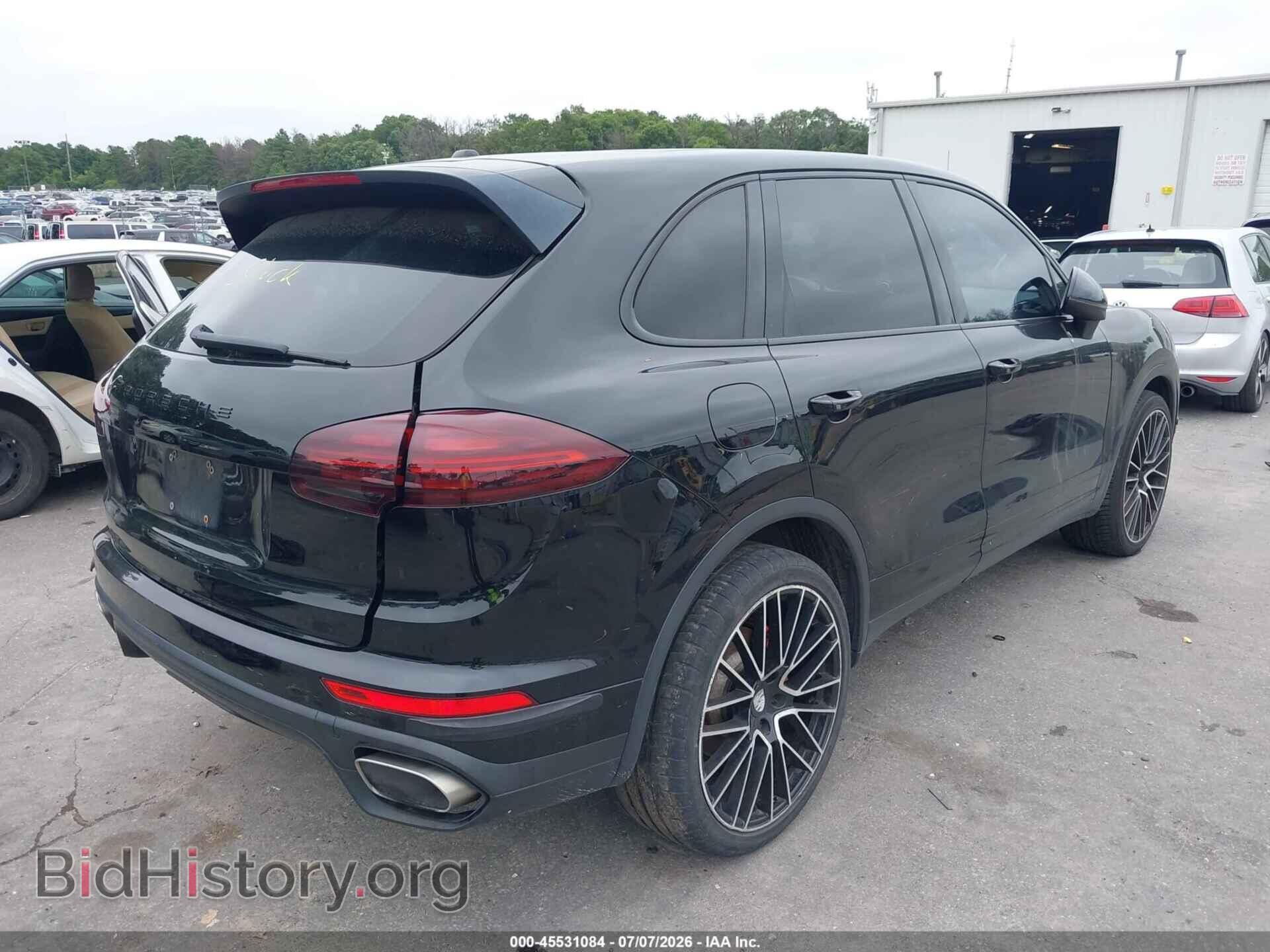 2017 PORSCHE CAYENNE - VIN: WP1AA2A24HKA89633 - Photo 4