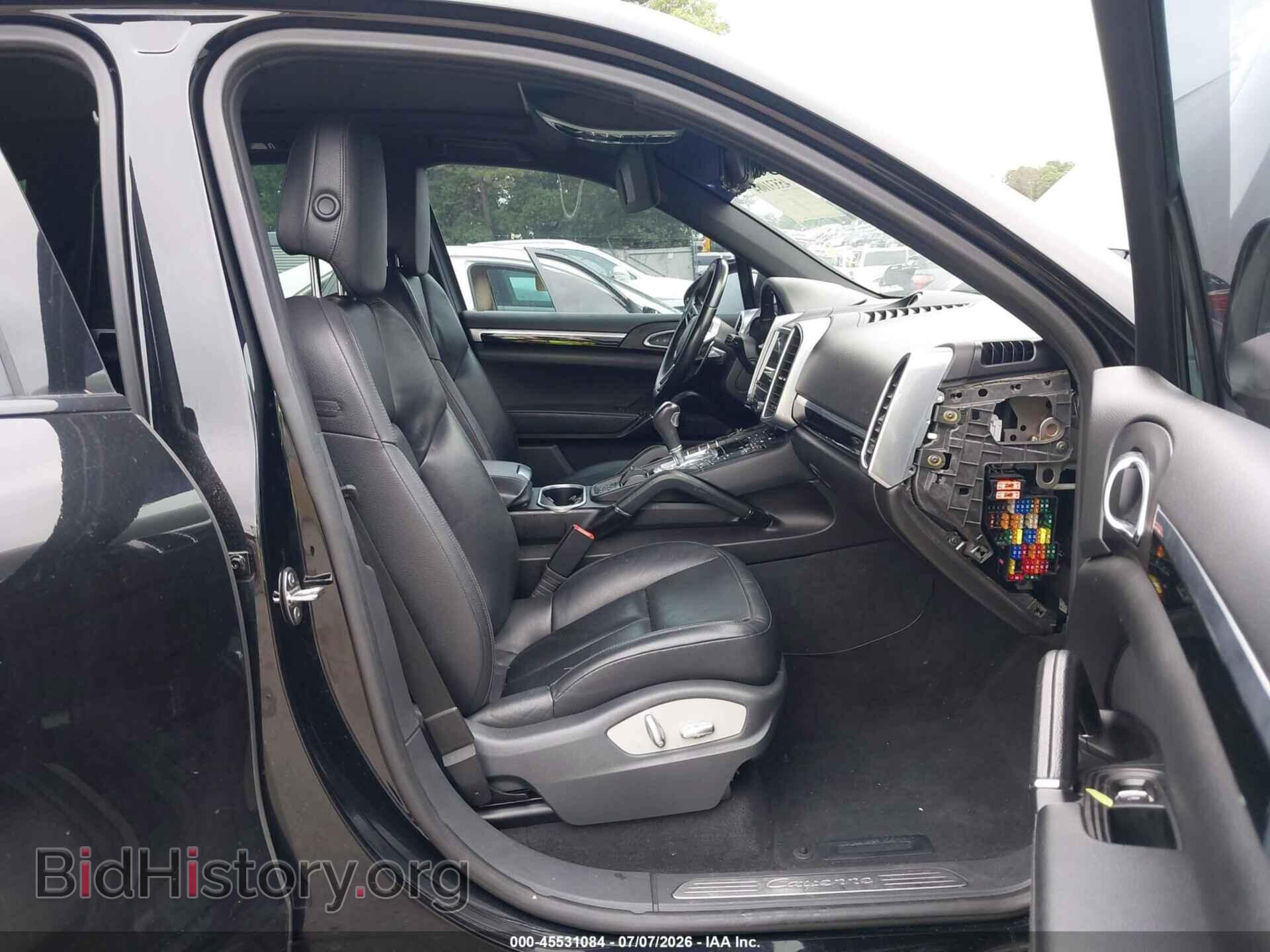 2017 PORSCHE CAYENNE - VIN: WP1AA2A24HKA89633 - Photo 5