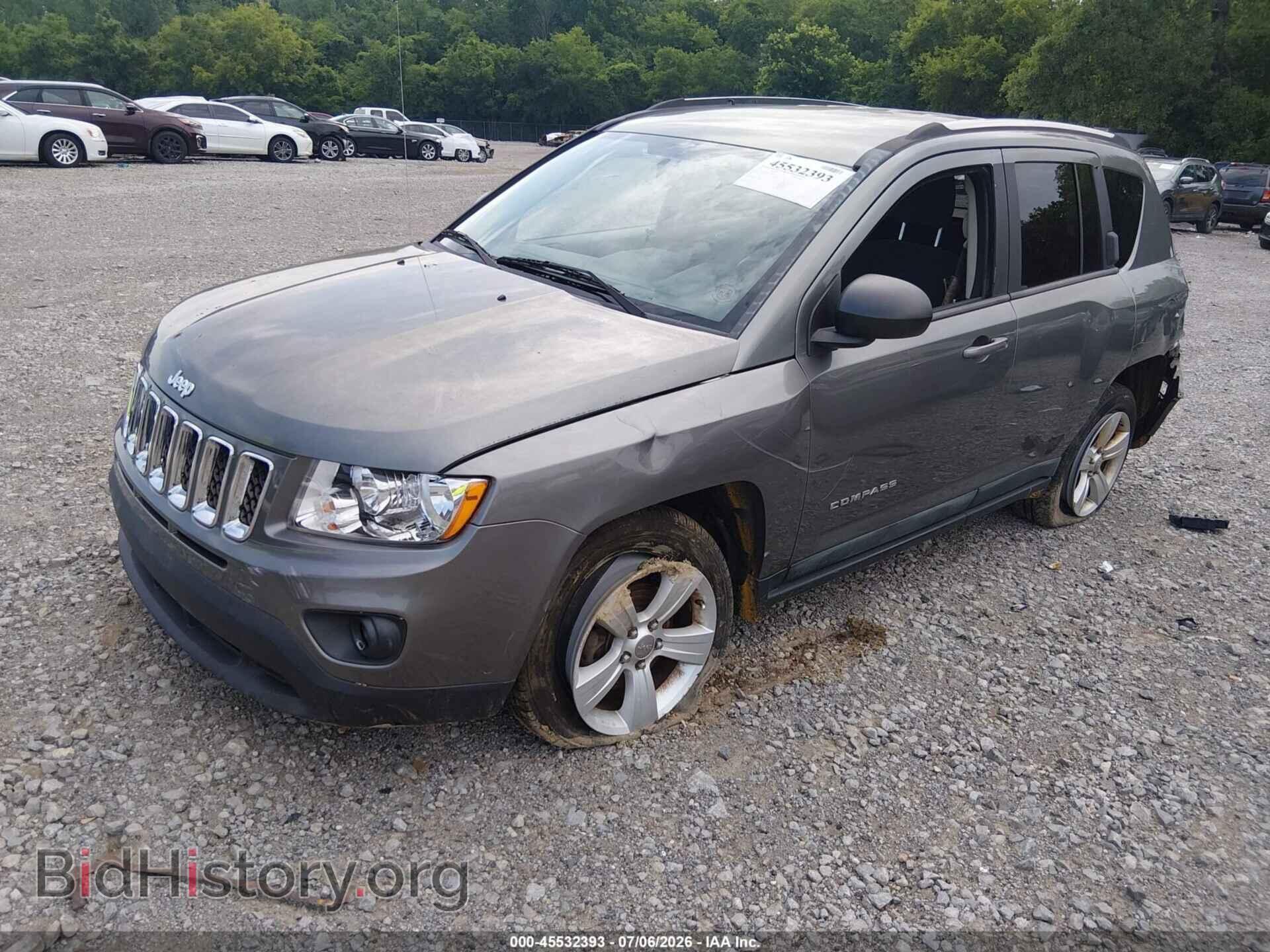 2011 JEEP COMPASS - VIN: 1J4NF1FB2BD202024 - Photo 2