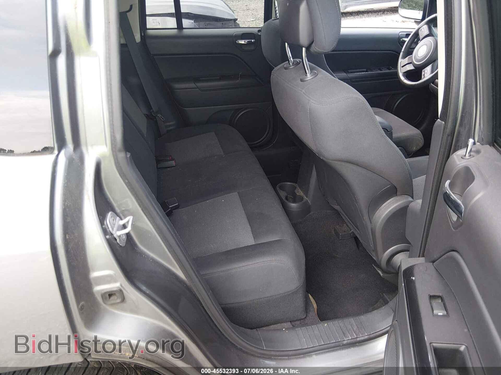 2011 JEEP COMPASS - VIN: 1J4NF1FB2BD202024 - Photo 8