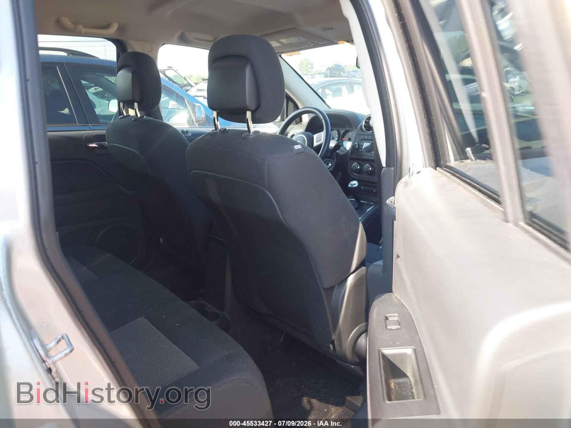 2011 JEEP COMPASS - VIN: 1J4NF1FB8BD244665 - Photo 8