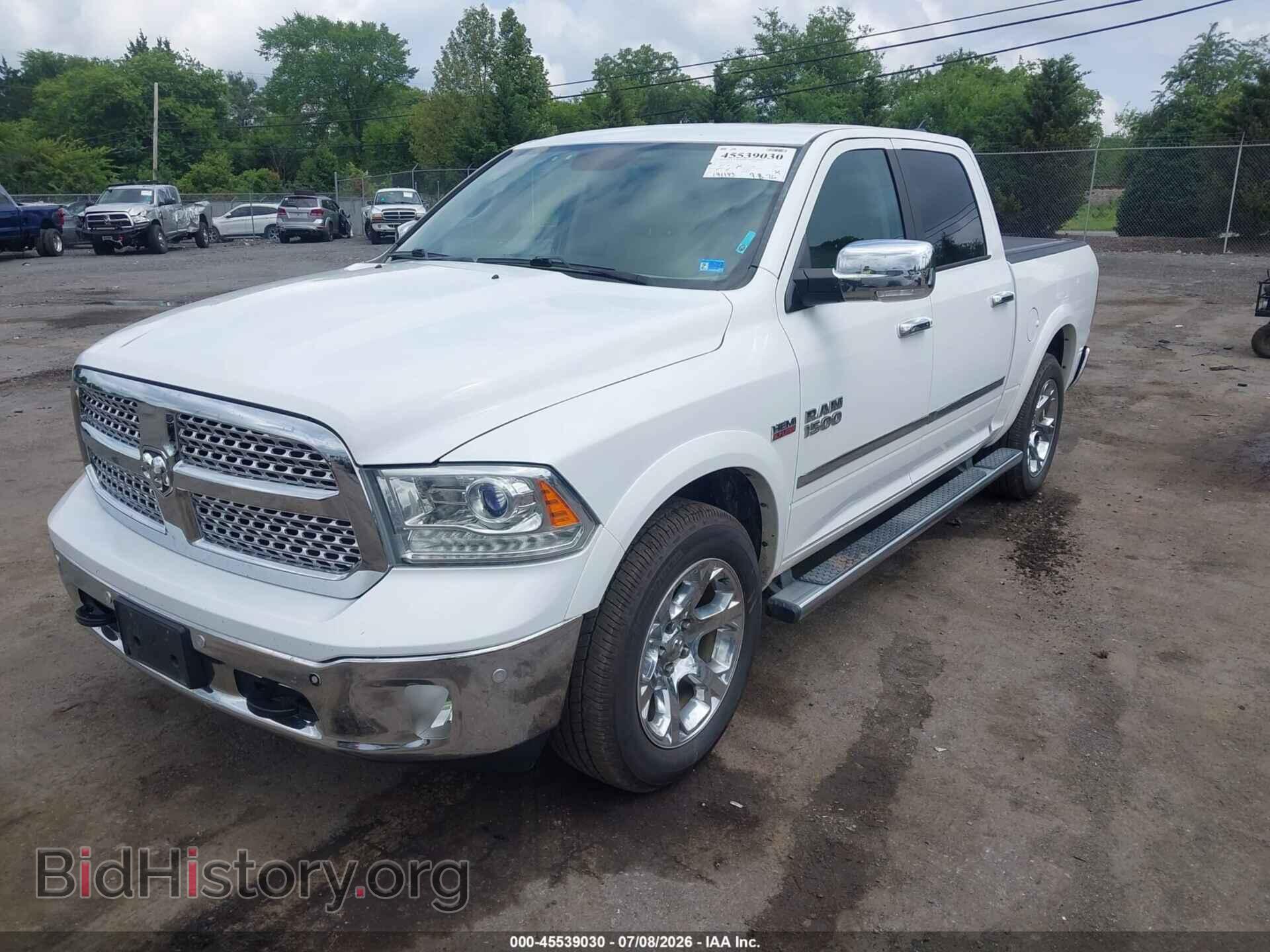 2016 RAM 1500 - VIN: 1C6RR7NT4GS153740 - Фото 2