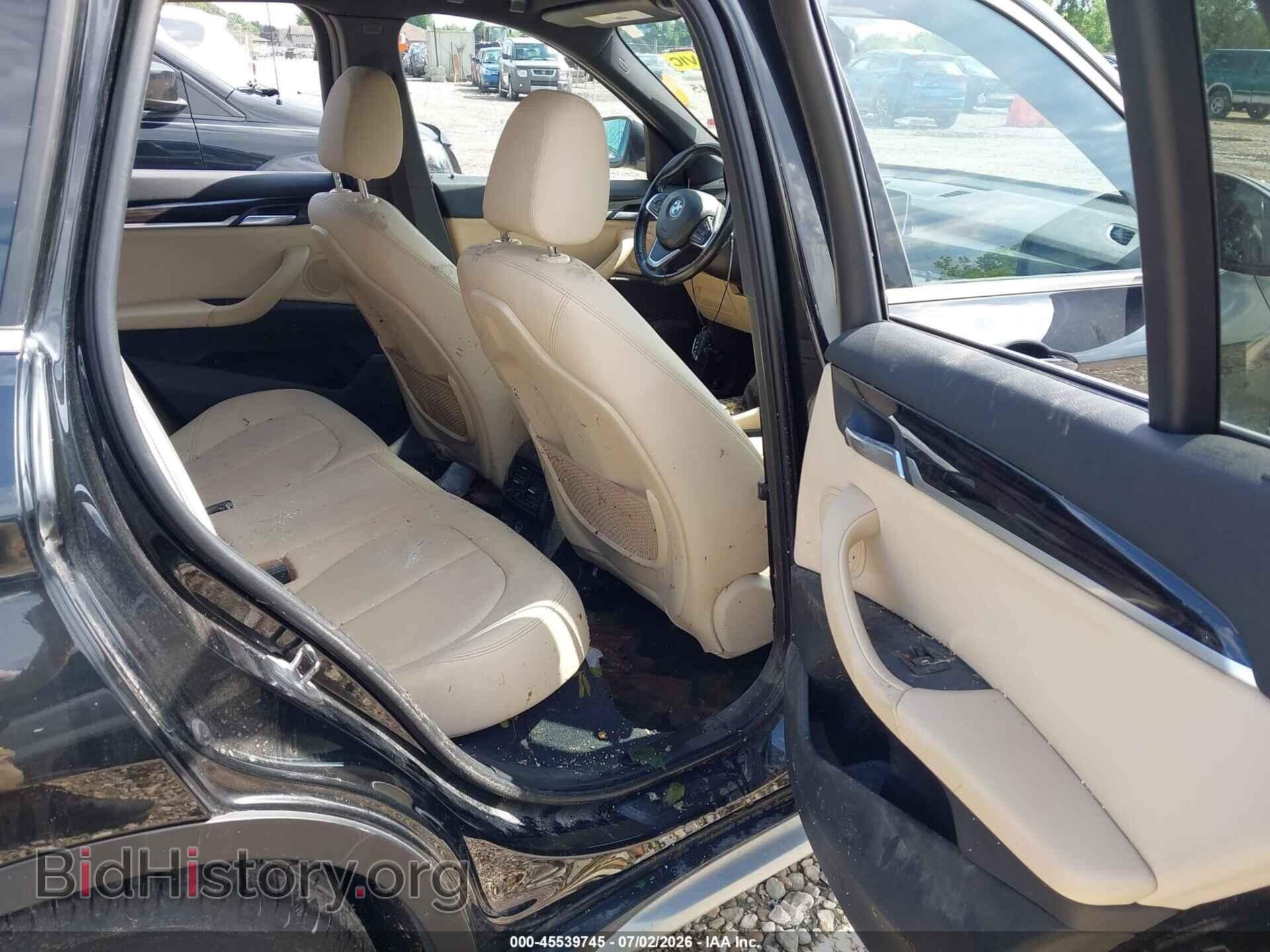2018 BMW X1 - VIN: WBXHT3C39J5F88198 - Фото 8