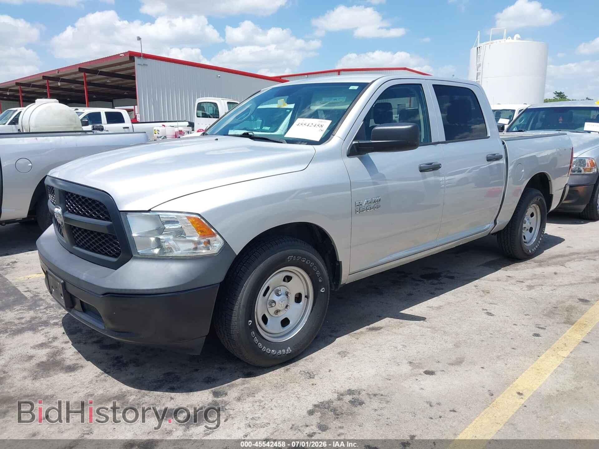 2018 RAM 1500 - VIN: 1C6RR6KGXJS303620 - Фото 2