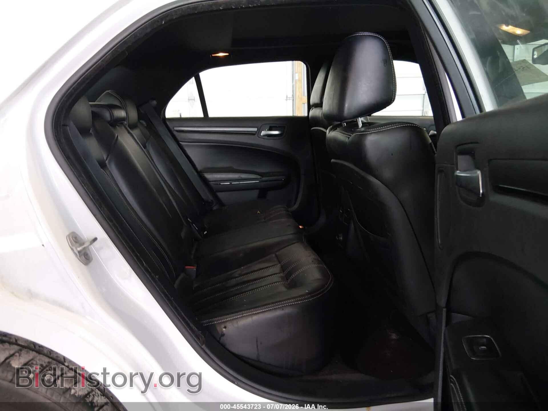 2014 CHRYSLER 300 - VIN: 2C3CCAGG7EH374142 - Фото 8