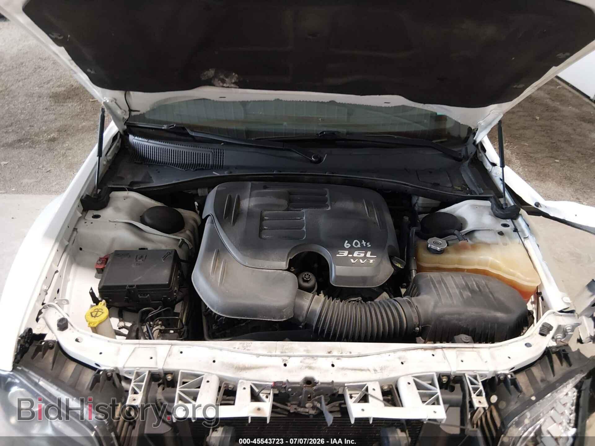 2014 CHRYSLER 300 - VIN: 2C3CCAGG7EH374142 - Фото 10