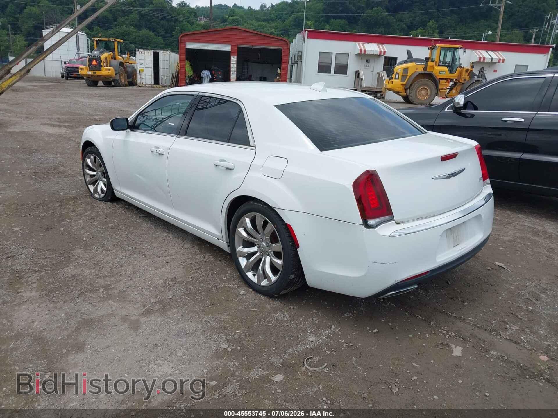 2016 CHRYSLER 300 - VIN: 2C3CCAAG5GH343774 - Photo 3