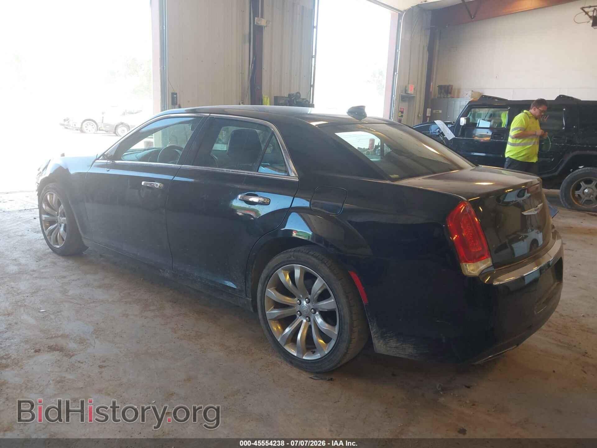 2019 CHRYSLER 300 - VIN: 2C3CCAEG9KH528137 - Photo 3