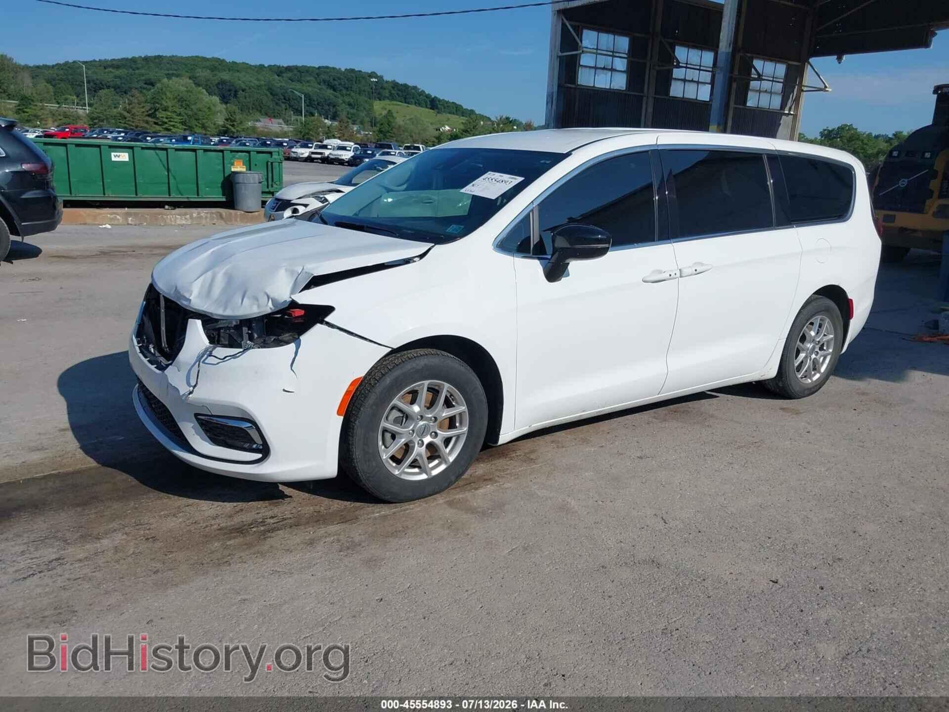 2024 CHRYSLER PACIFICA - VIN: 2C4RC1BG0RR151583 - Photo 2