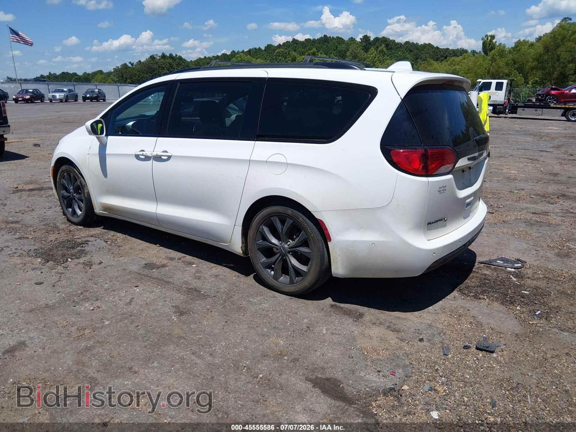 2019 CHRYSLER PACIFICA - VIN: 2C4RC1BG3KR732890 - Фото 3
