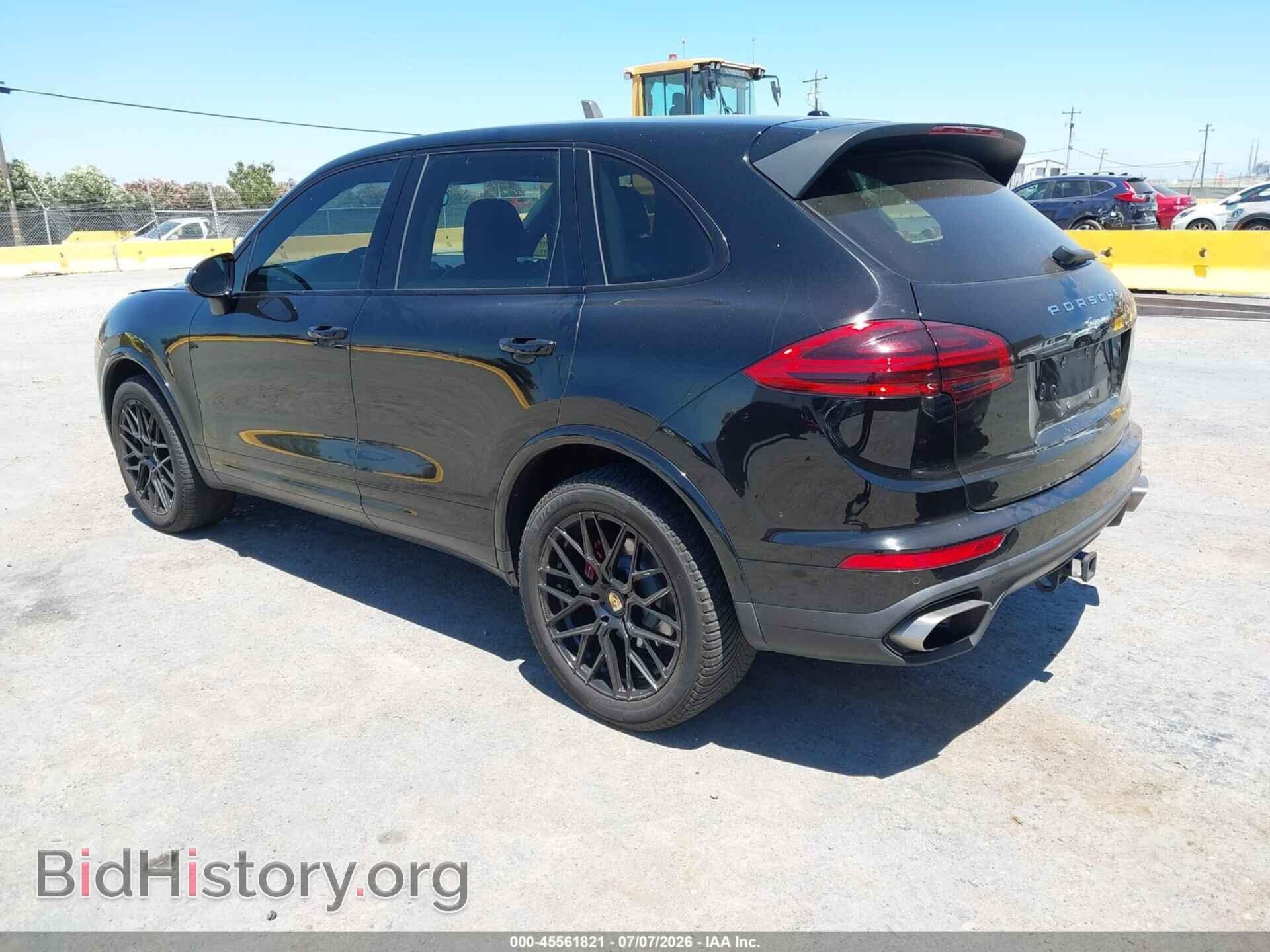 2017 PORSCHE CAYENNE - VIN: WP1AA2A20HKA80606 - Photo 3