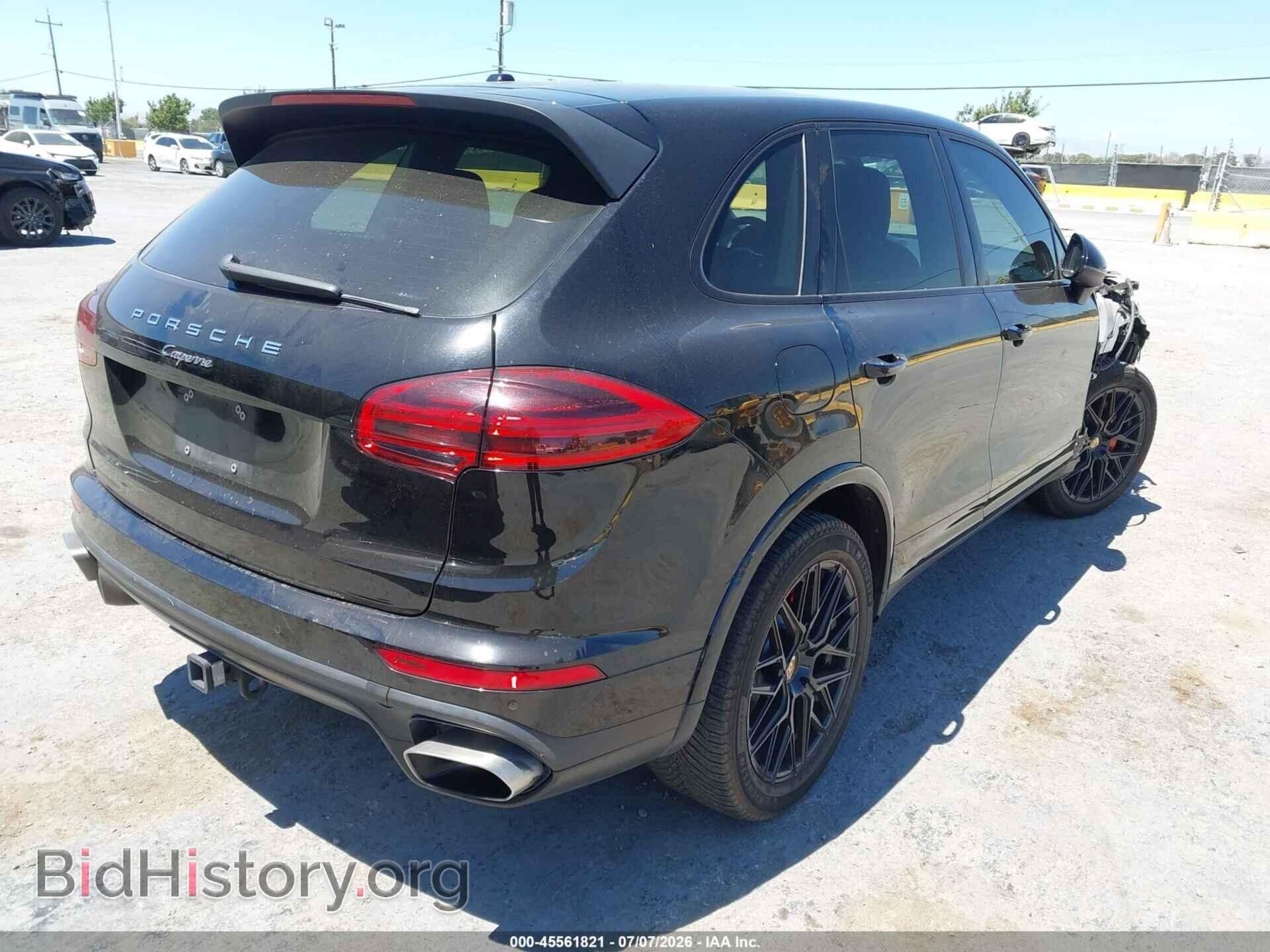 2017 PORSCHE CAYENNE - VIN: WP1AA2A20HKA80606 - Photo 4
