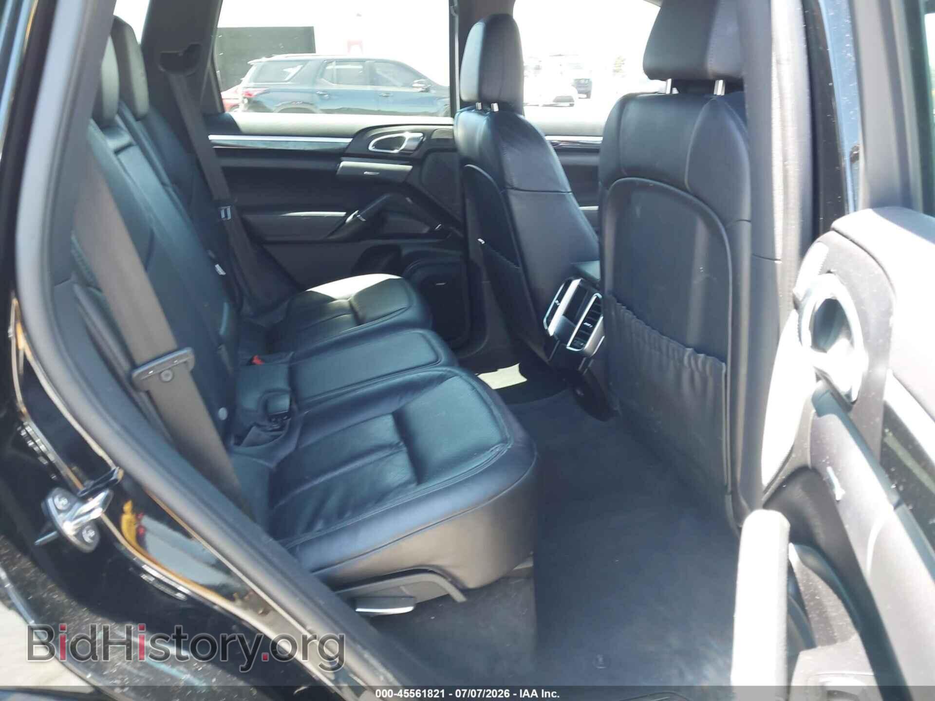 2017 PORSCHE CAYENNE - VIN: WP1AA2A20HKA80606 - Photo 8